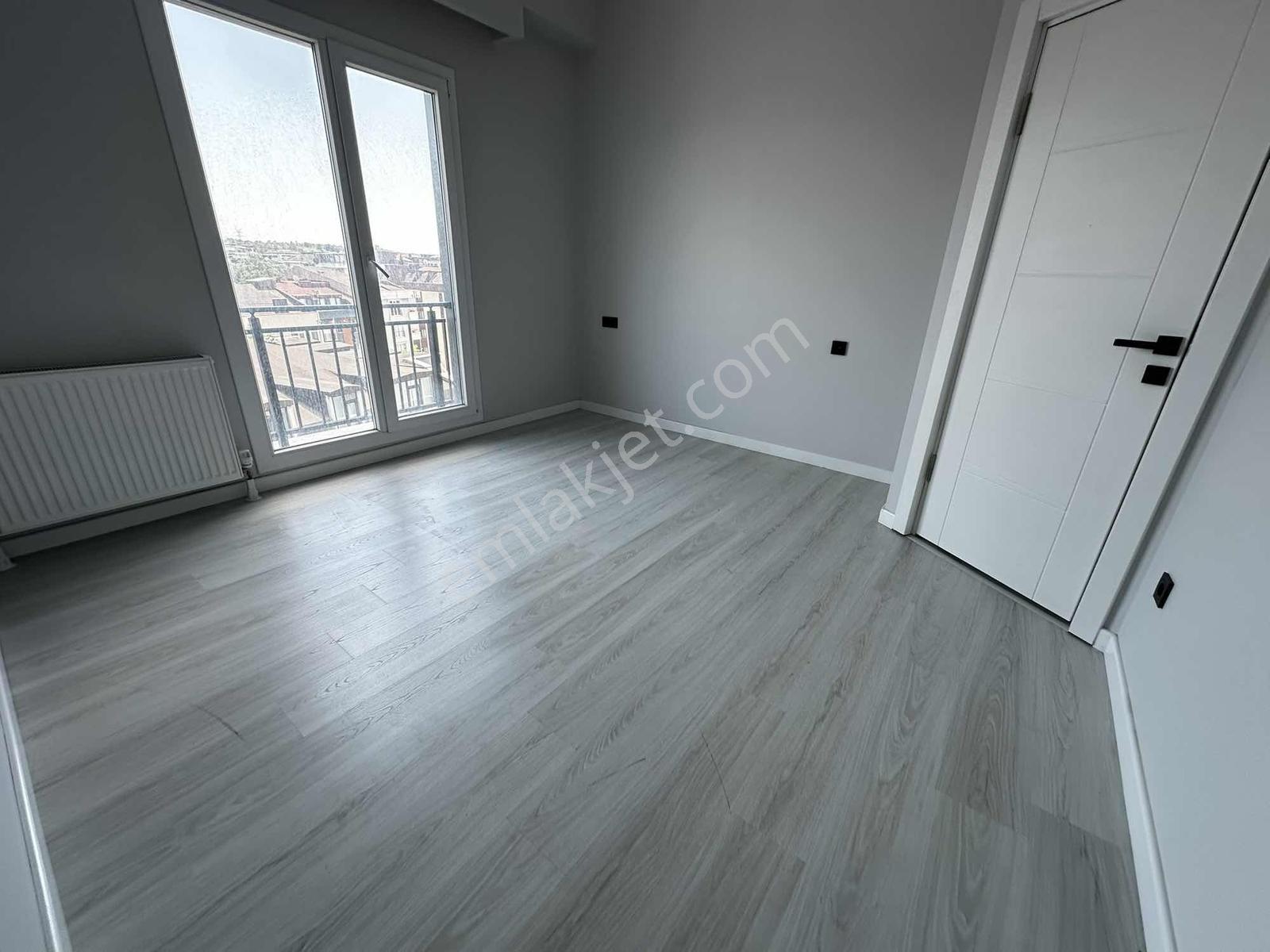 Alemdağ Palmiye Evlerinde Taşınmaya Hazır Boş 2+1 Daire Fırsatıı - Görsel 10