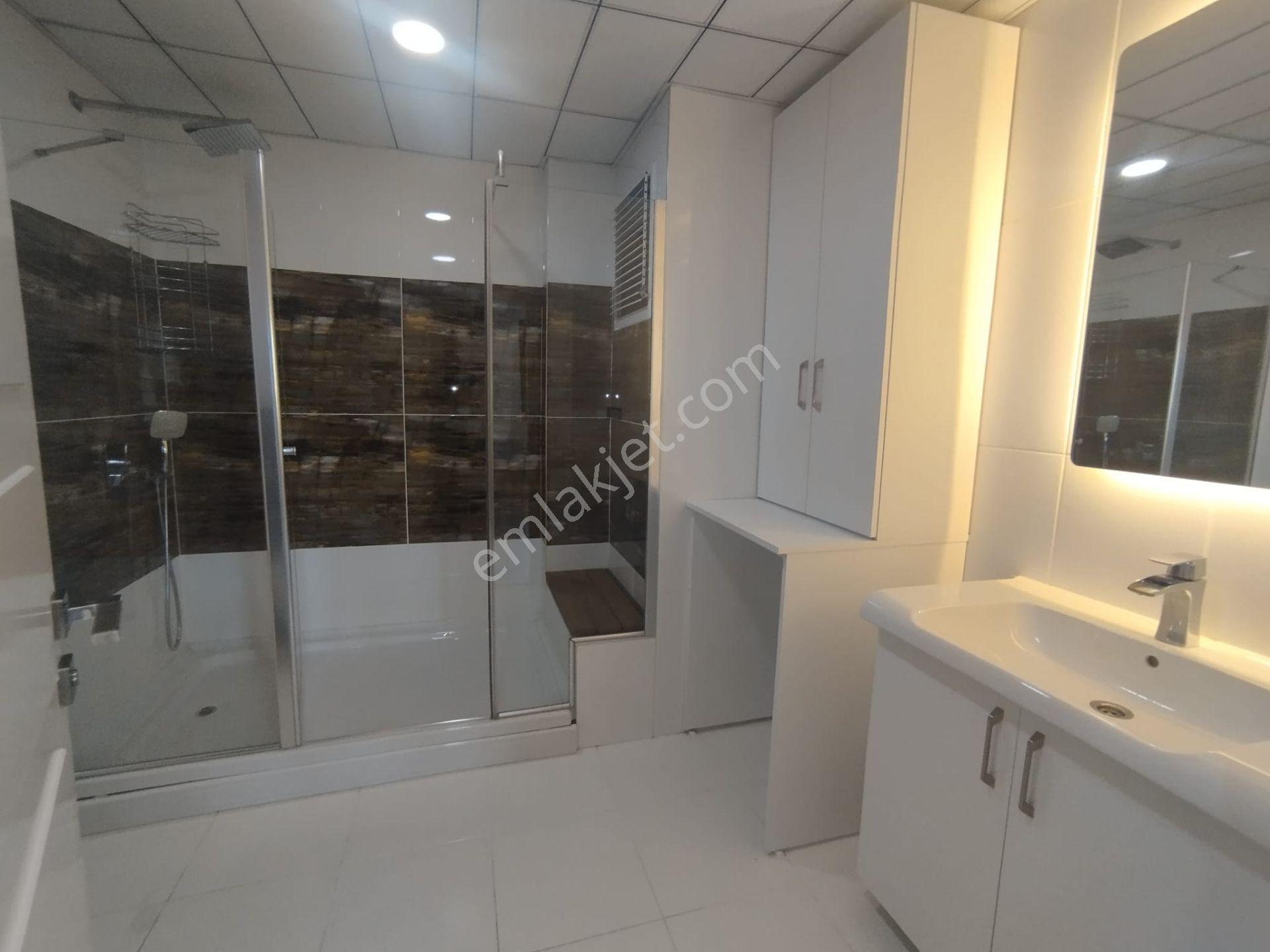 Süleyman Demirelde Sosyal Alanlı 4+1 Kapalı Mutfaklı Yeni Binada Lüks Daire - Görsel 7