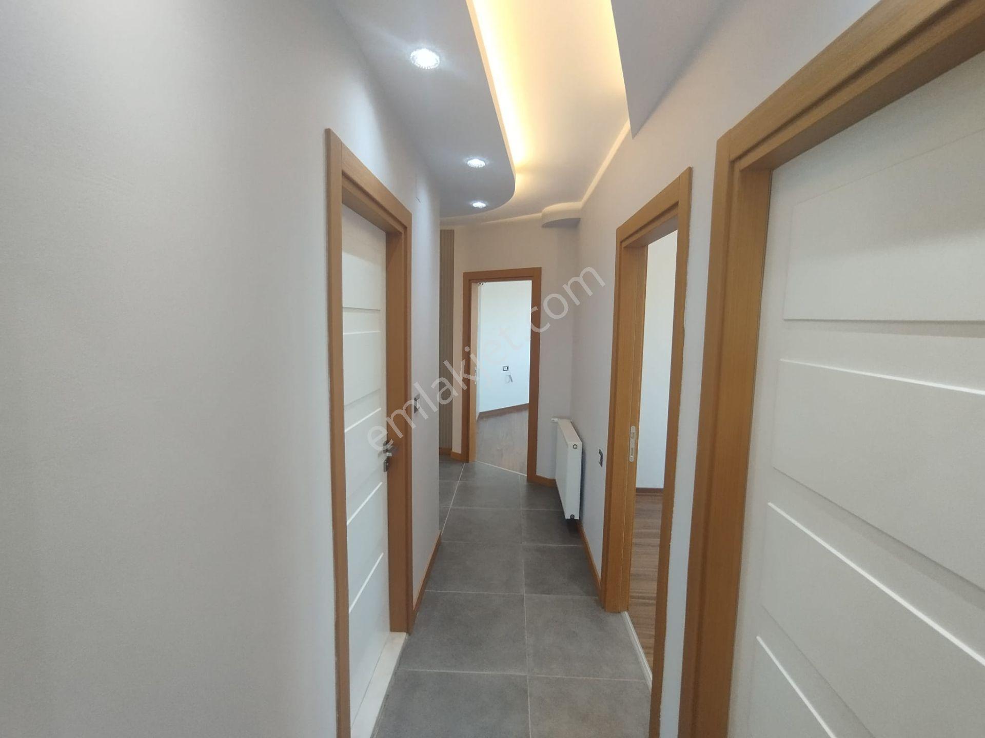 Süleyman Demirelde Sosyal Alanlı 4+1 Kapalı Mutfaklı Yeni Binada Lüks Daire - Görsel 24