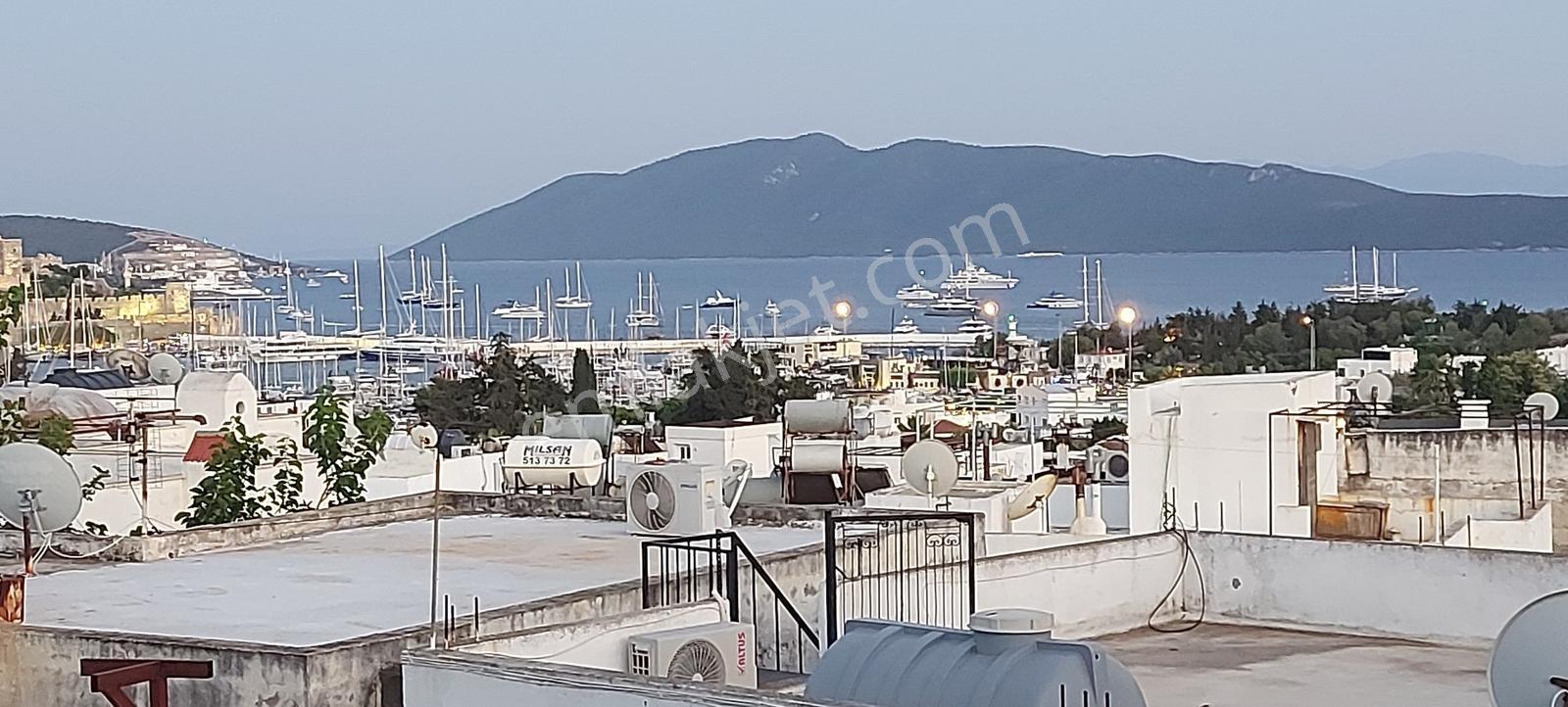 Bodrum Merkez Marinada Full Sıfır Eşyalı Teraslı Üst Kat Daire - Görsel 9