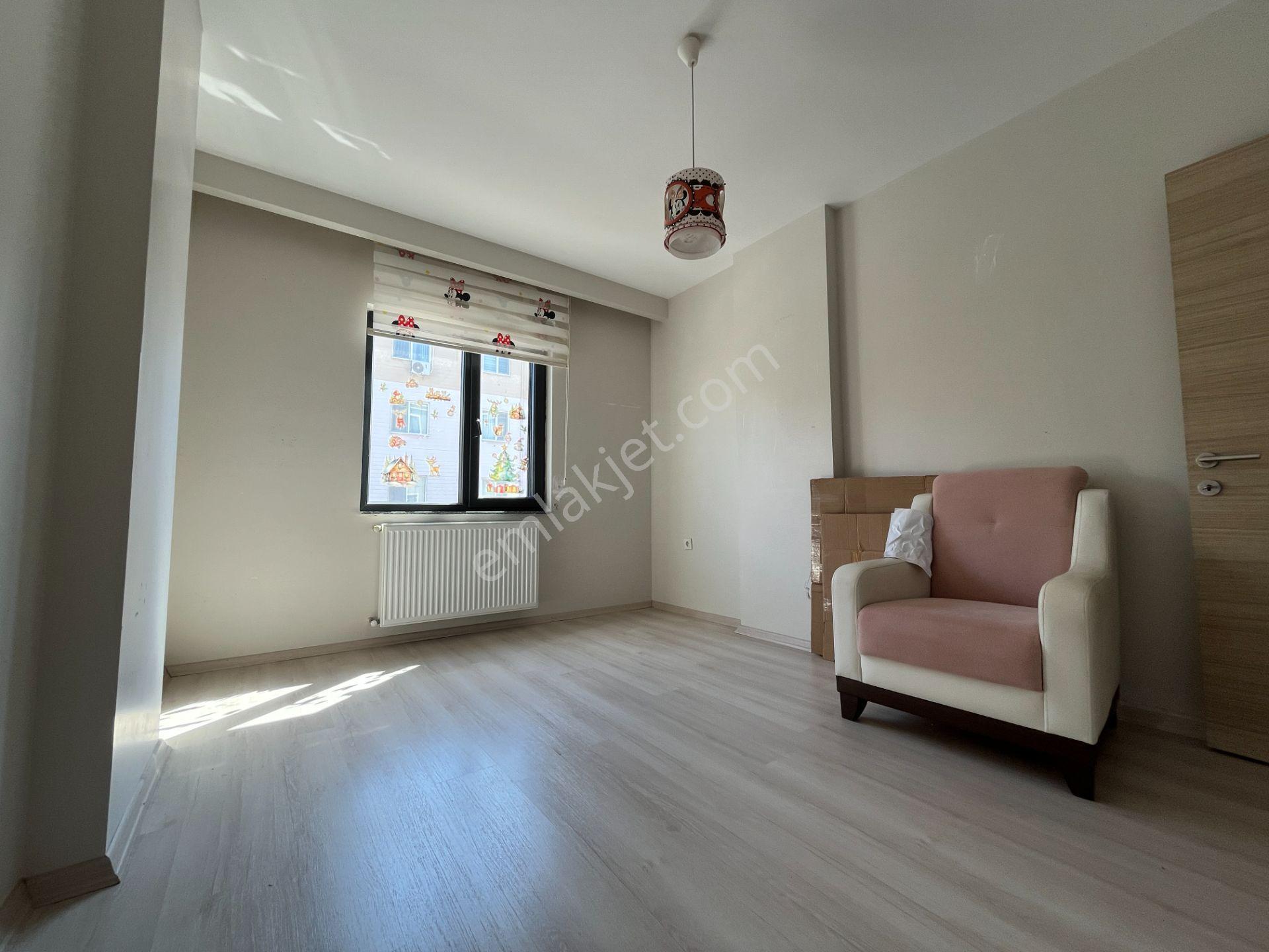 Muradiye Mahallesinde Ebeveyn Banyolu Ve Giyinme Odalı 3+1 Daire - Görsel 17