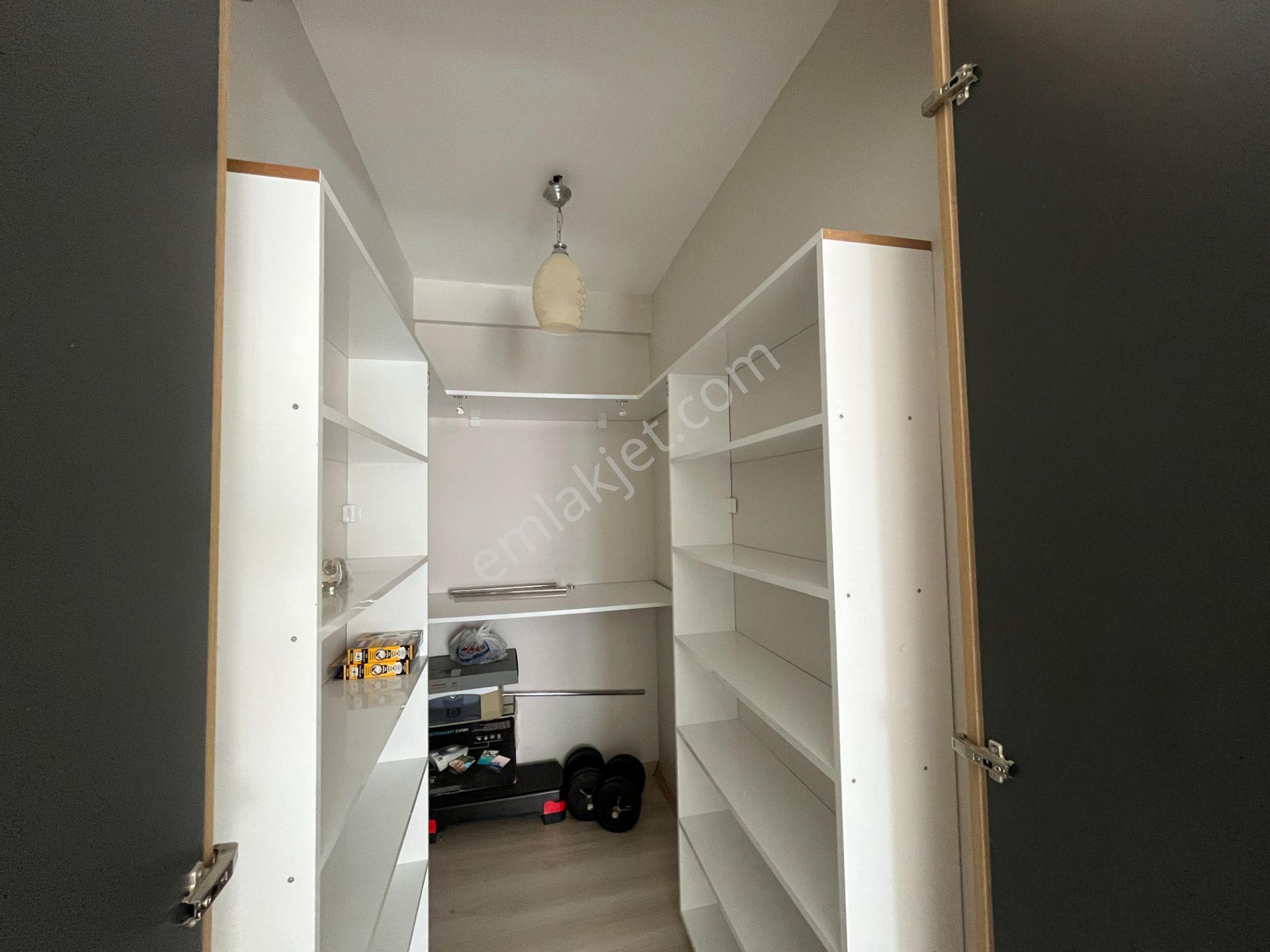 Muradiye Mahallesinde Ebeveyn Banyolu Ve Giyinme Odalı 3+1 Daire - Görsel 12