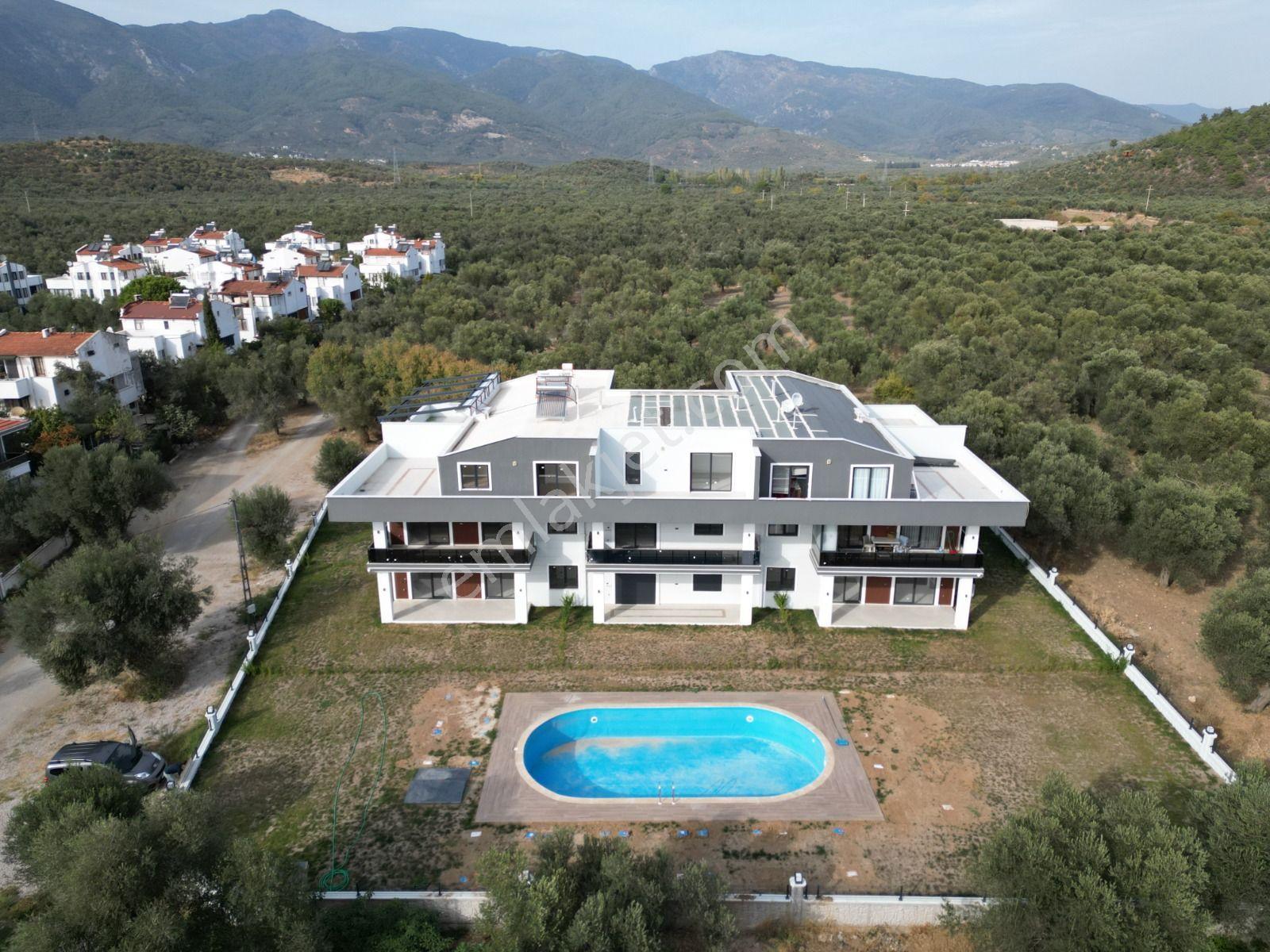 Balıkesir Güre'de Müstakil Tadında Satılık Havuzlu Eşyalı 2+1 Daire