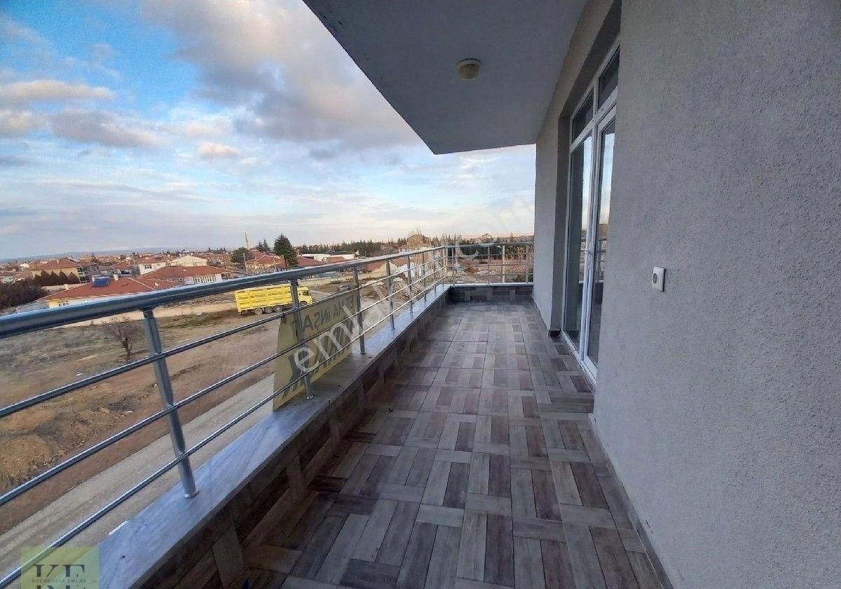 Konya Kulu Karşıyakada 3+1 Arakat Yapılı Yerden Isıtmalı Asansörlü Ebv..banyolu Kiralık Daire - Görsel 17