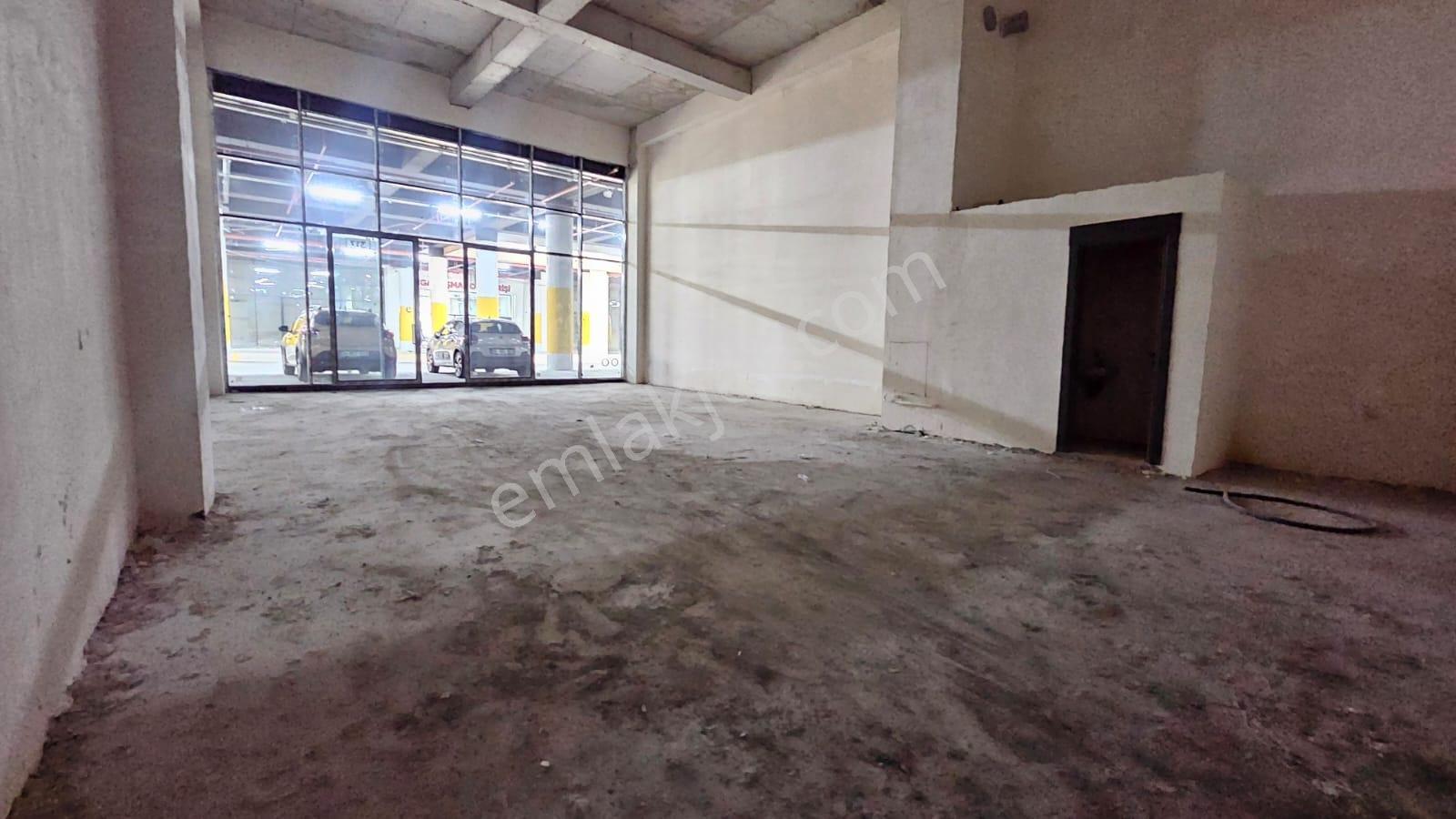 Mega Şaşmaz'da Prestijli Konumda Satılık Ticari Dükkan - Görsel 11