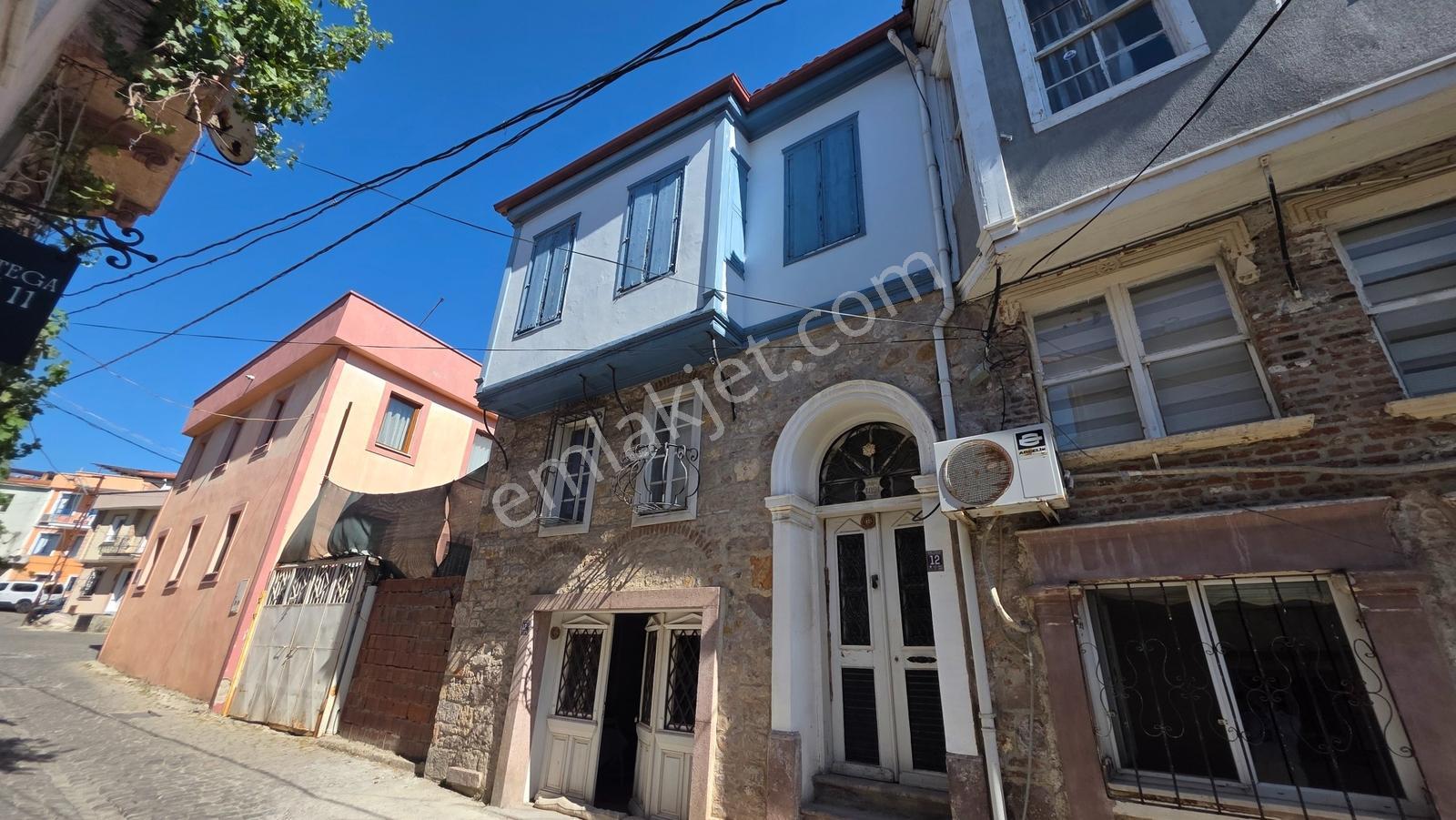 Ayvalık Merkezde Masrafsız Satılık Tarihi Rum Evi
