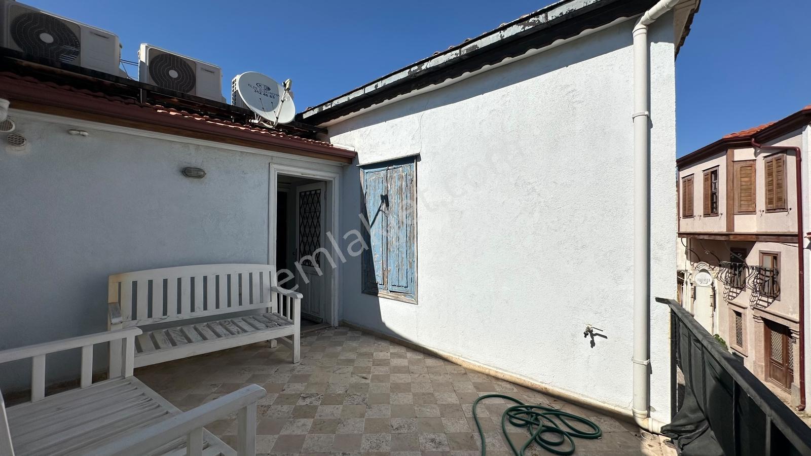 Ayvalık Merkezde Masrafsız Satılık Tarihi Rum Evi - Görsel 25