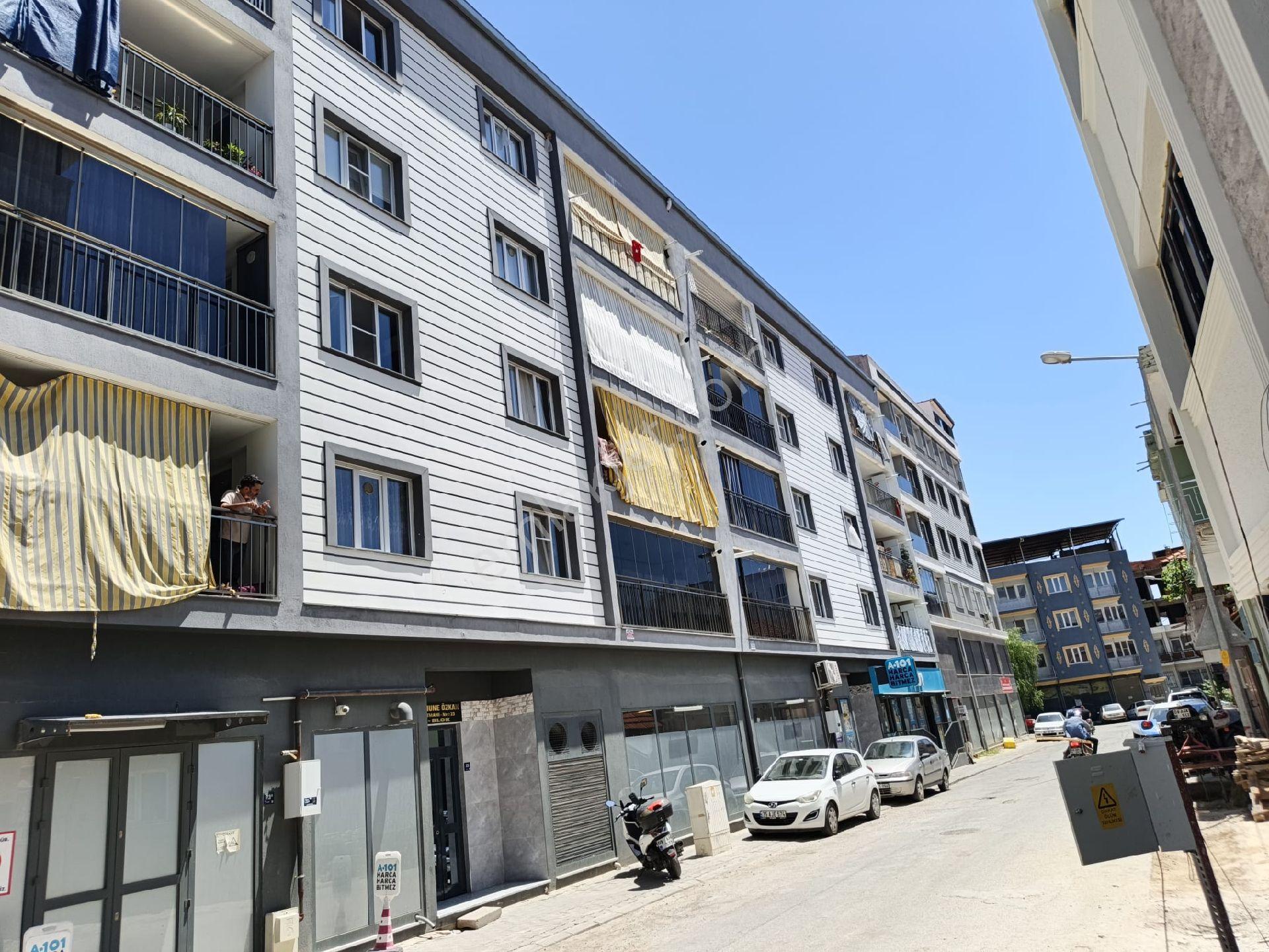 Camikebir Mahallesinde Satılık 3+1 Daire