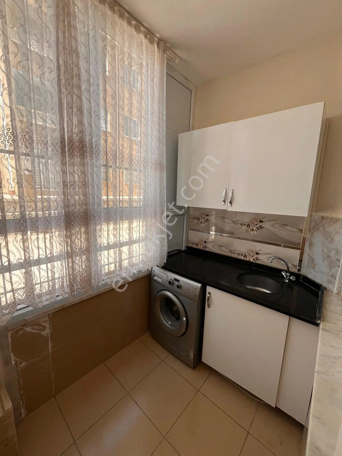 Oğuzeli Üniversitesi Civarında 1+1 Eşyalı Daire - Görsel 3
