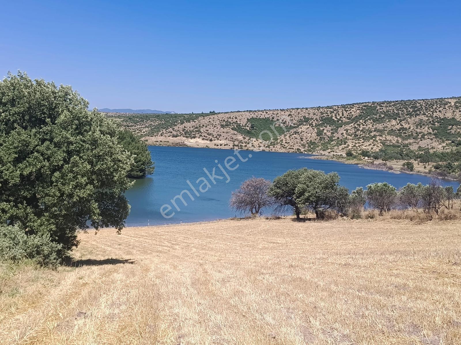 Göl Kenarı ,doğa Manzaralı 5842 M2 Arazi - Görsel 22