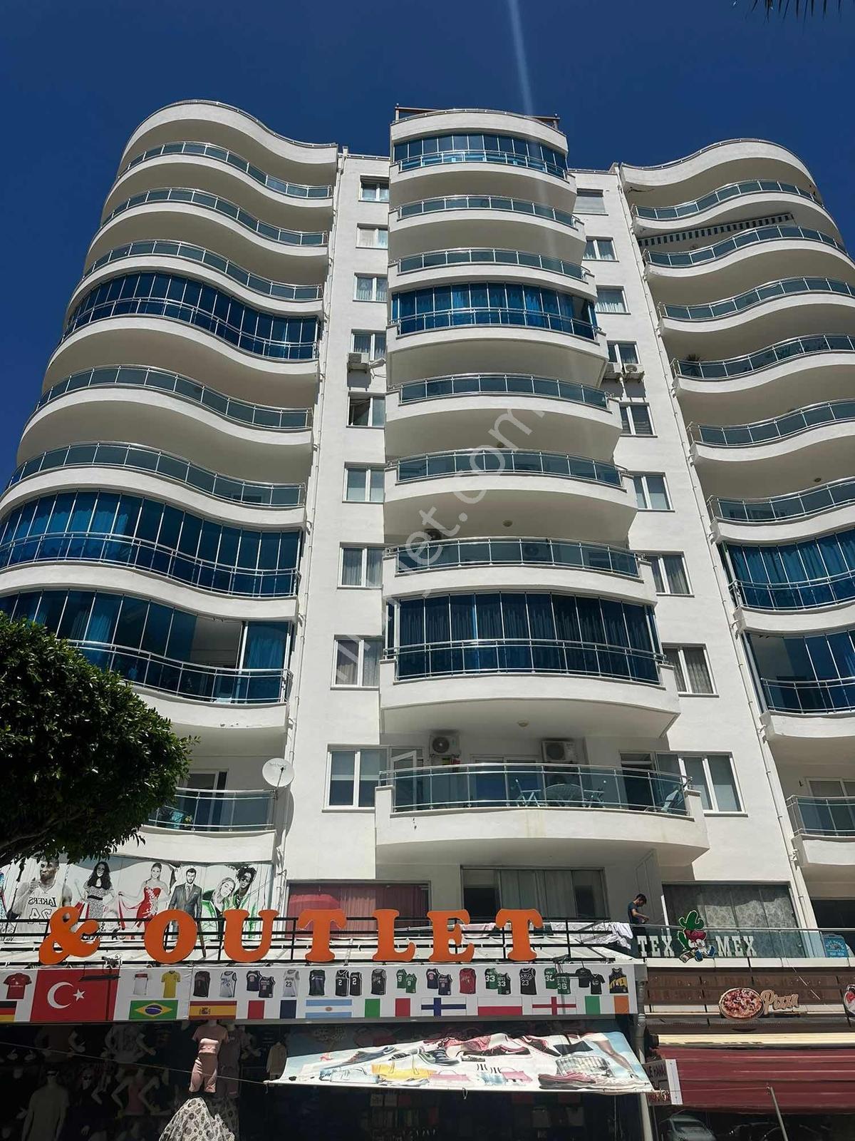 Mahmutlar Deniz Manzaralı 4+1 Dubleks Kısmi Eşyalı Kiralık Daire