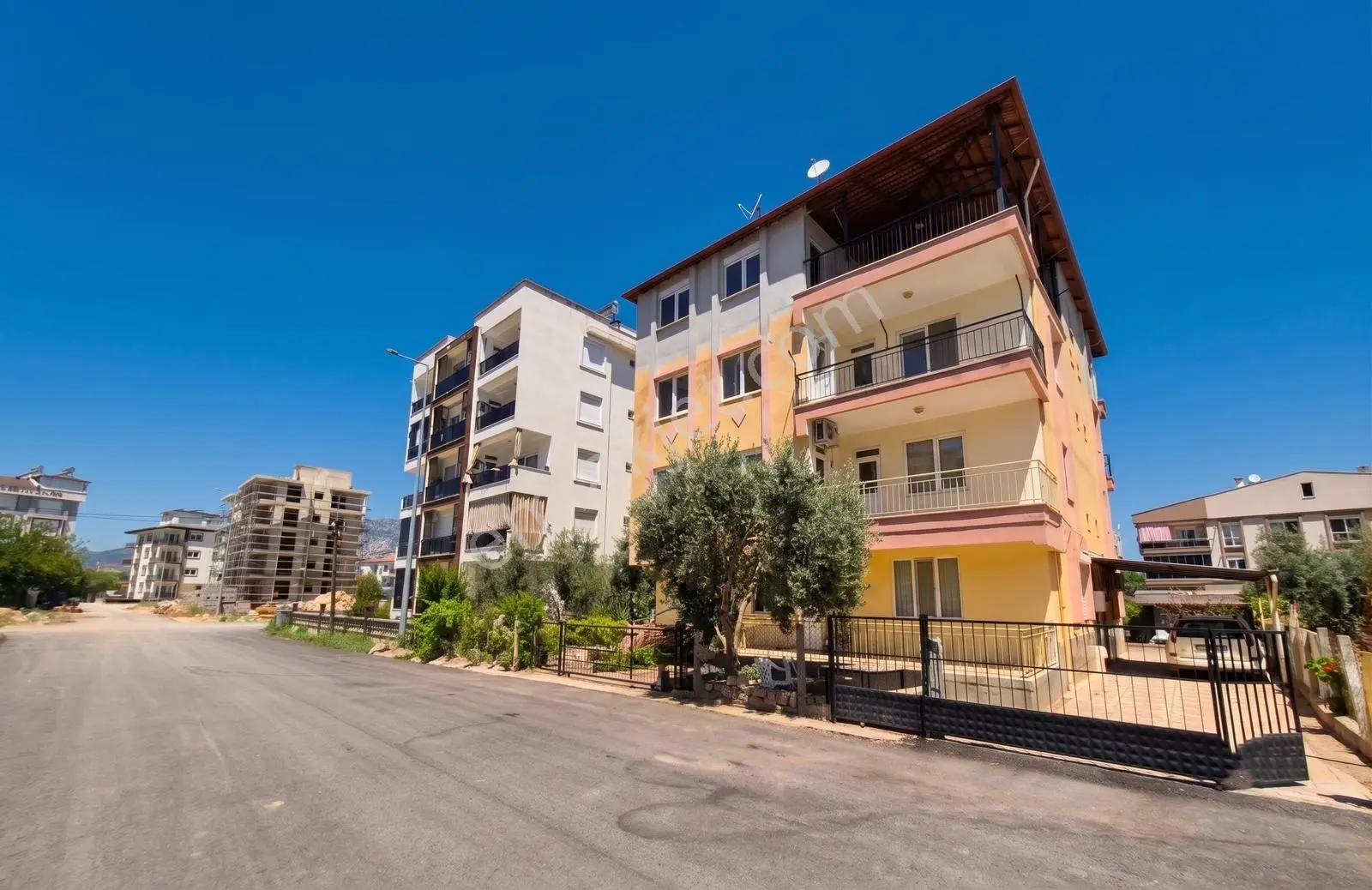 Poyraz'dan Yeniköy'de 175m2 2.kat 3+1 Kiralık Daire