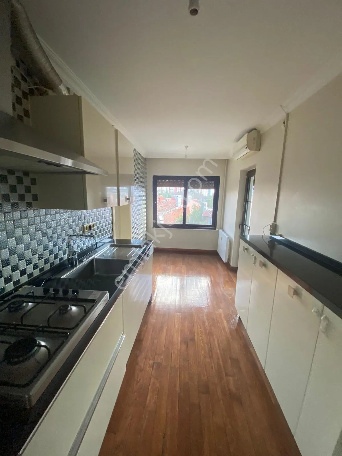 Ataköy 7-8 Kısım Işık Sitesi Tadilatlı 140m2 3+1 Kiralık Daire