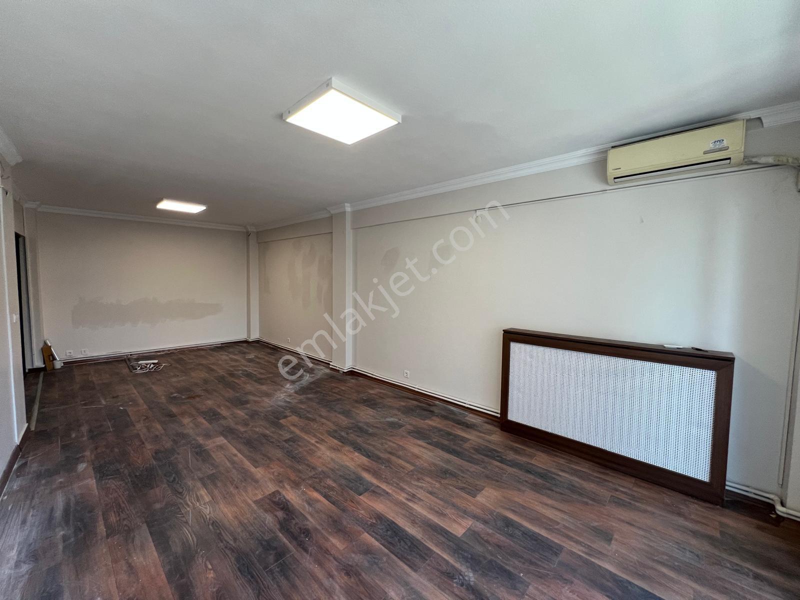 Bakırköyde Tabela Değerli Yangın Merdivenli 190m² 5+1 Kiralık - Görsel 11