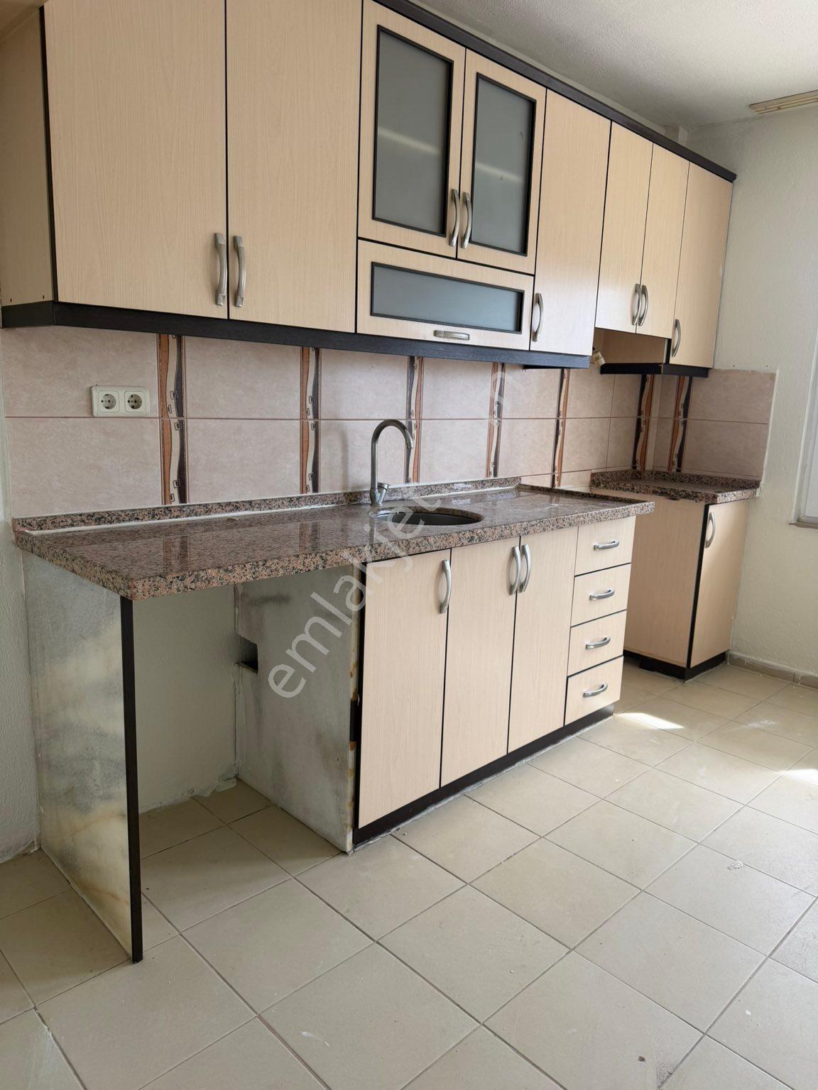 Silifke Taşucu Yolu Üzernde Kiralık 3+1 - Görsel 28