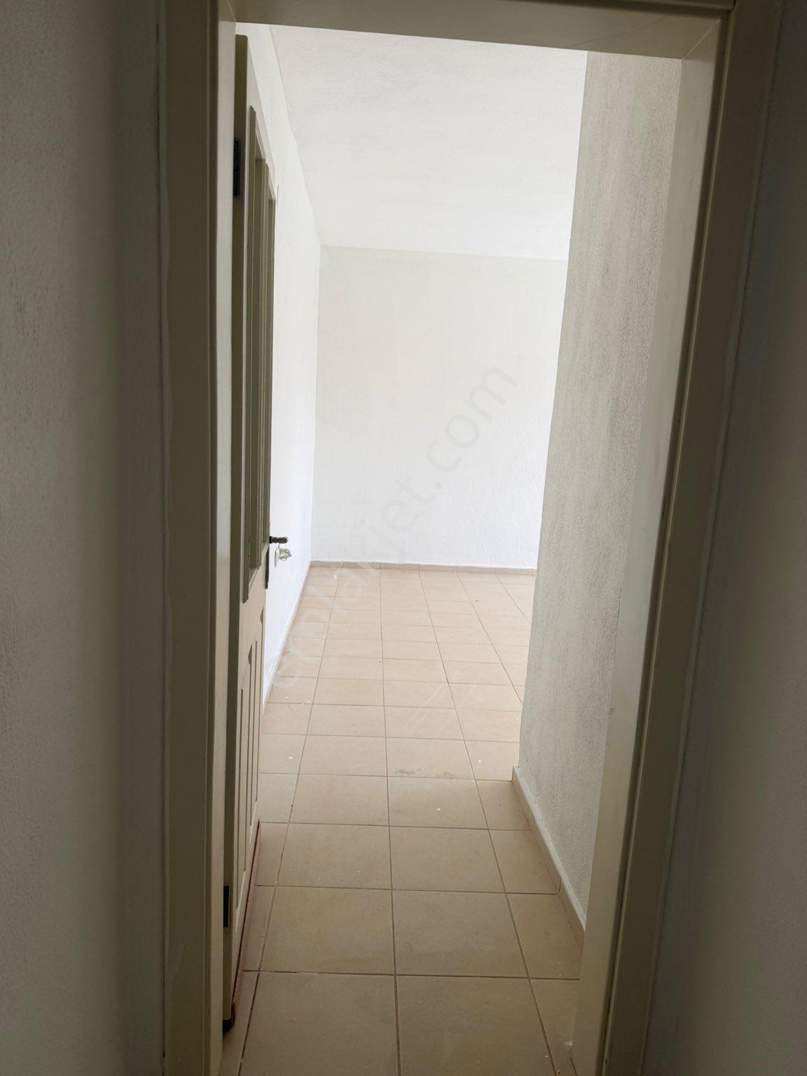 Silifke Taşucu Yolu Üzernde Kiralık 3+1 - Görsel 22
