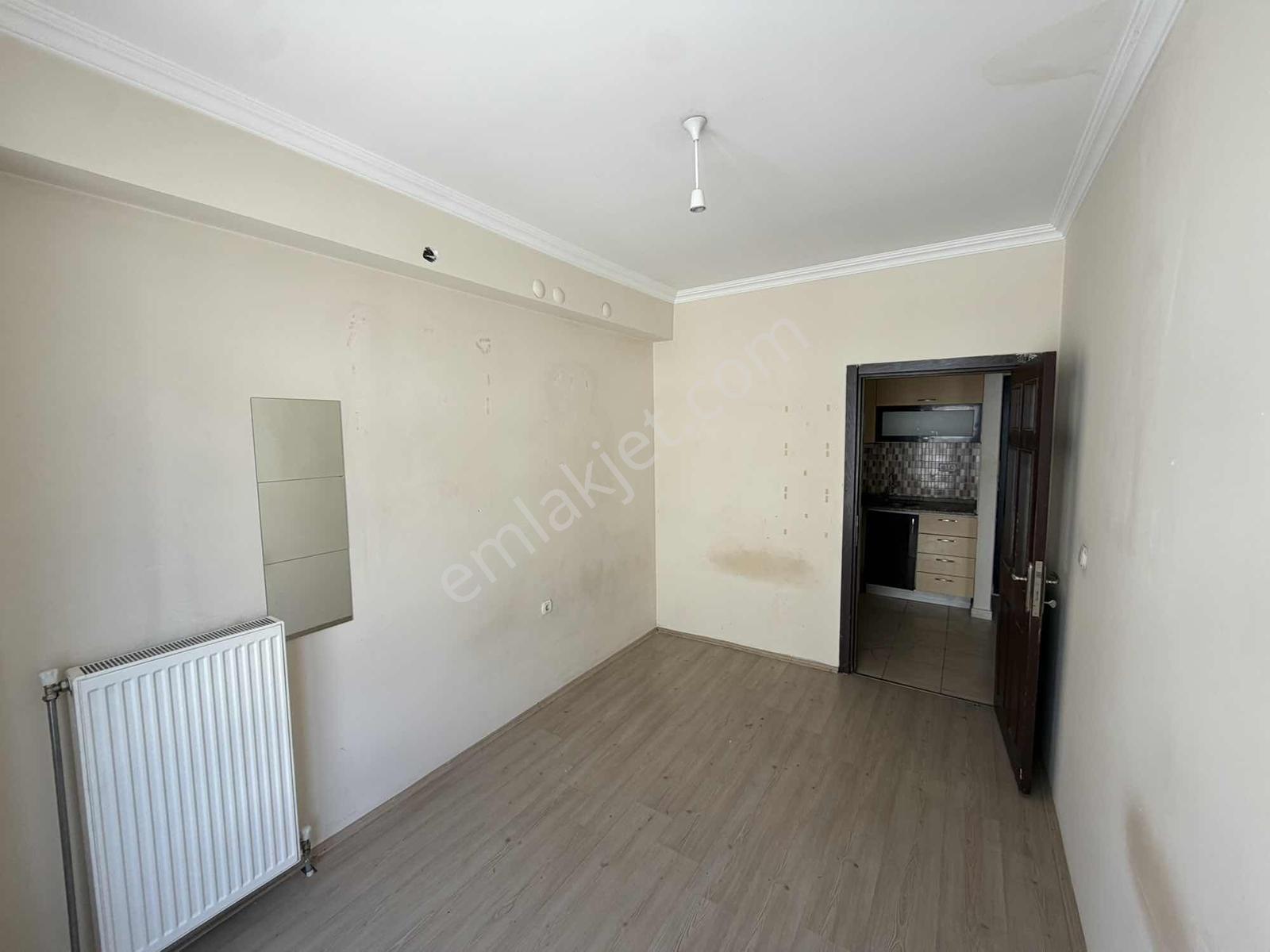 Akademi'den Espark Yakını Ara Kat Ön Cephe Kiralık 2+1 - Görsel 10