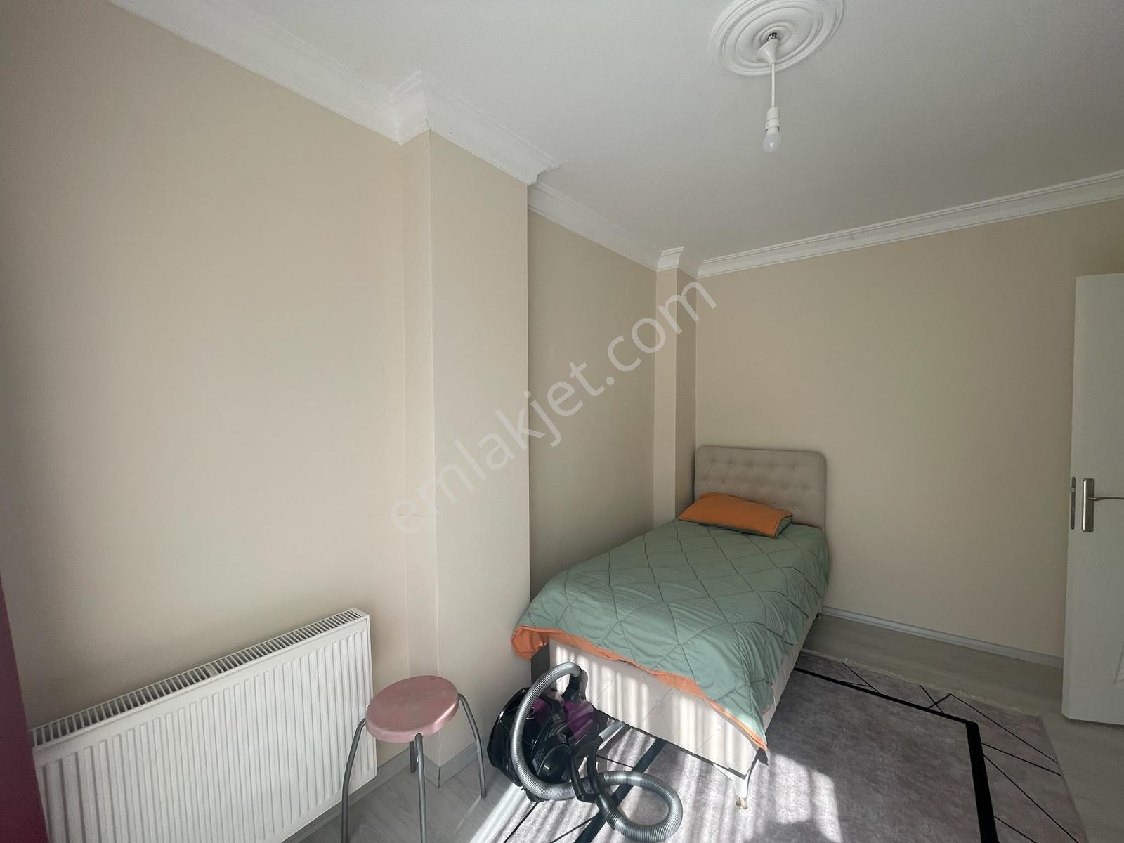 Barbaros Mahallesinde Eşyalı Kiralık Daire 2+1 - Görsel 13