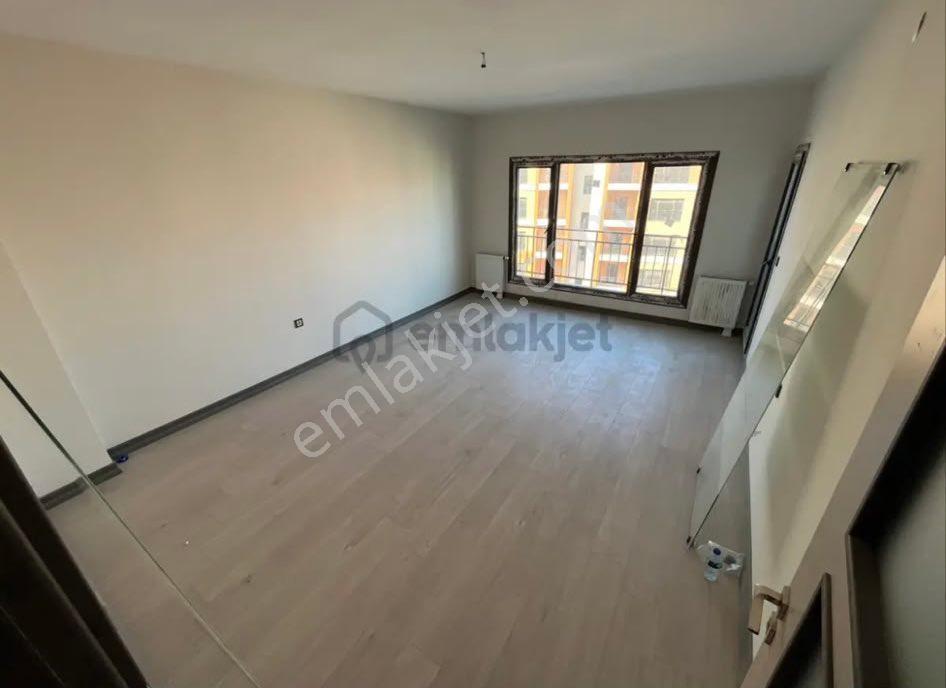 Söğütlü Toki 3+1 Kiralık Doğalgazlı Daire