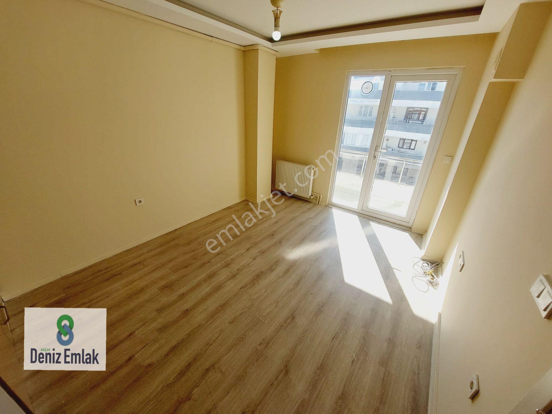 Deniz Den Akçay Altınkum Mahallesinde Satılık 1+1 Bakımlı Ara Kat Daire - Görsel 14