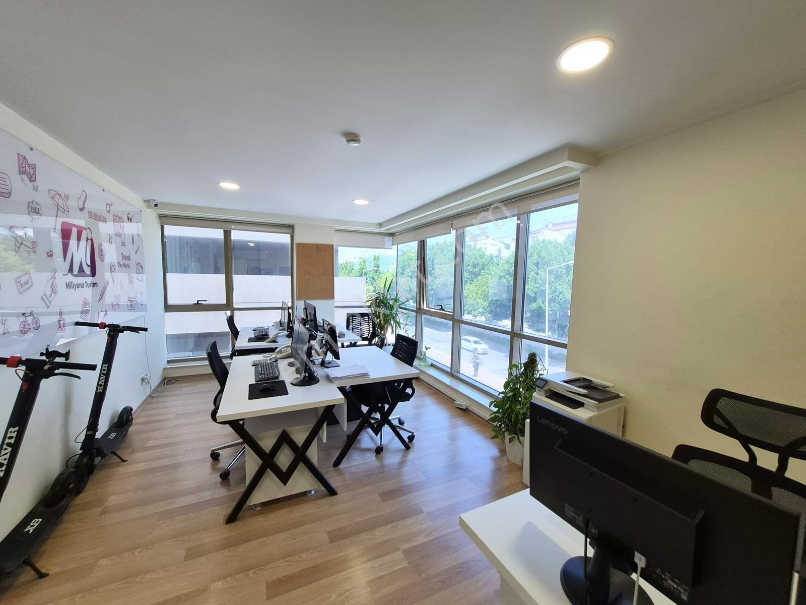 Barınaklar'da Caddede Tabela Değeri Yüksek Kiralık 3+1 Ofis - Görsel 4