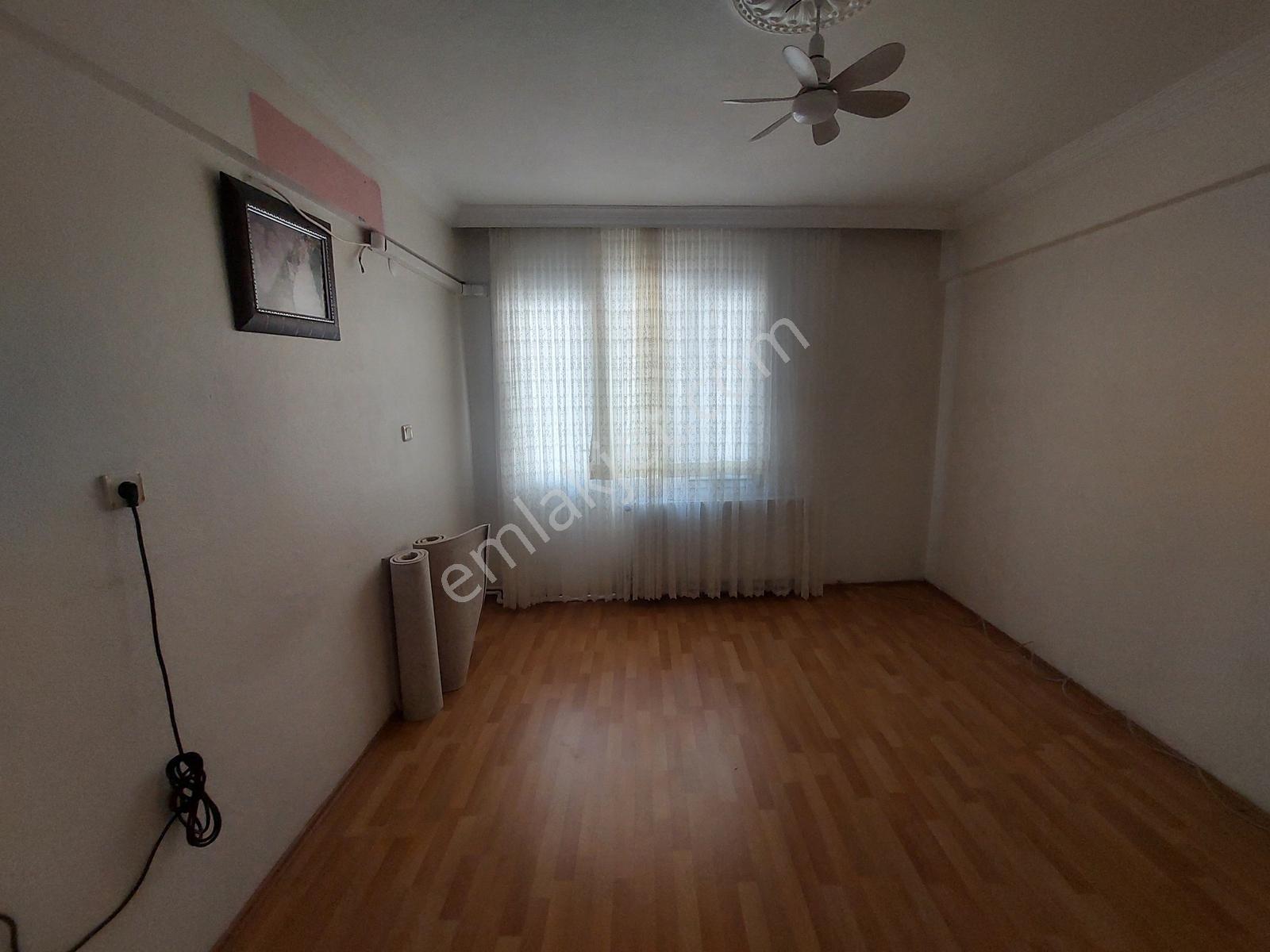 Buca Yıldız Mahallesi D.gazlı 140m2 Arakat 3+1 Daire - Görsel 13