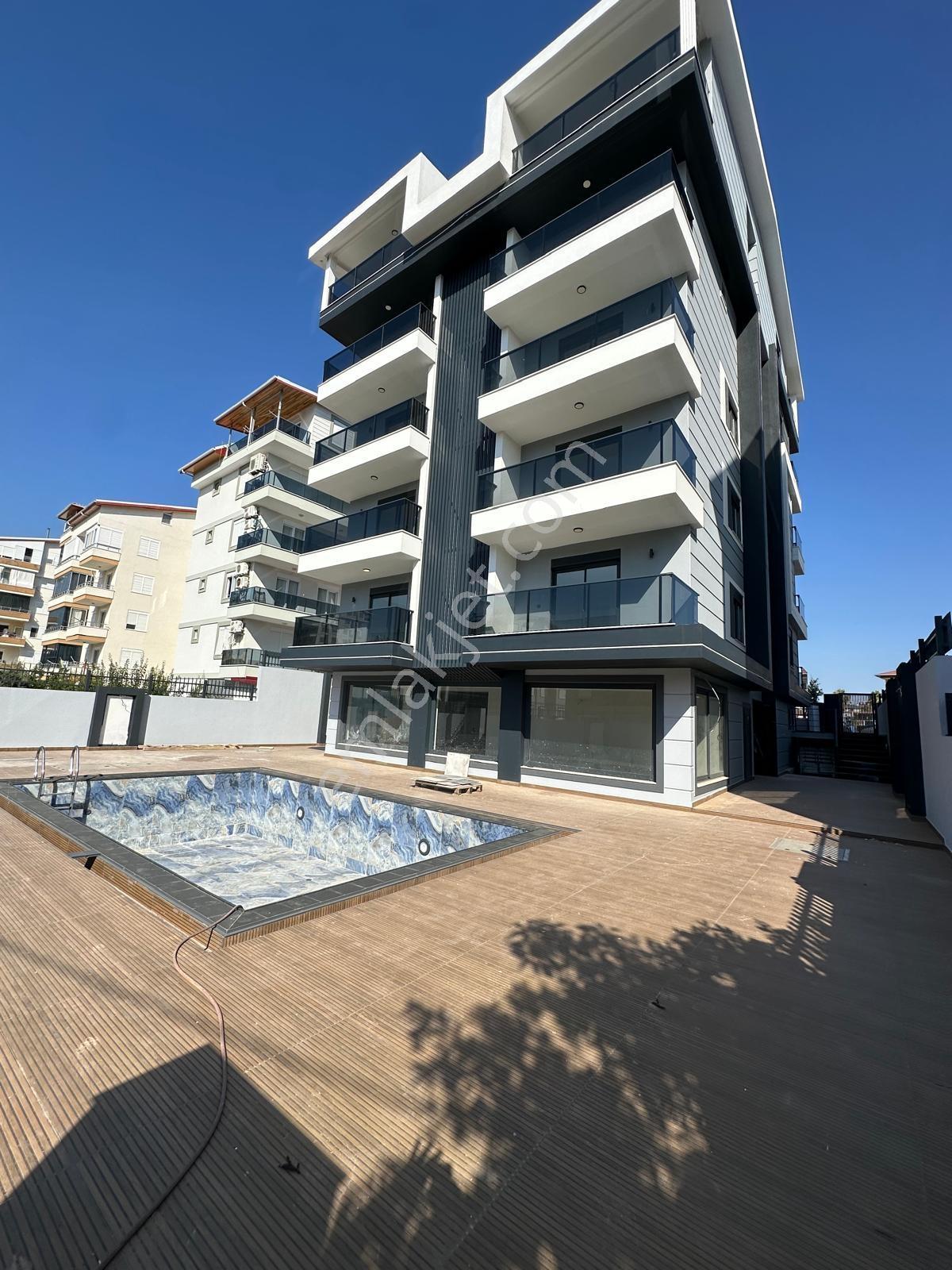 Merkezi Konumda Ayrıcalıklı Yaşam | Havuzlu Sitede Sıfır 1+1 - Görsel 13