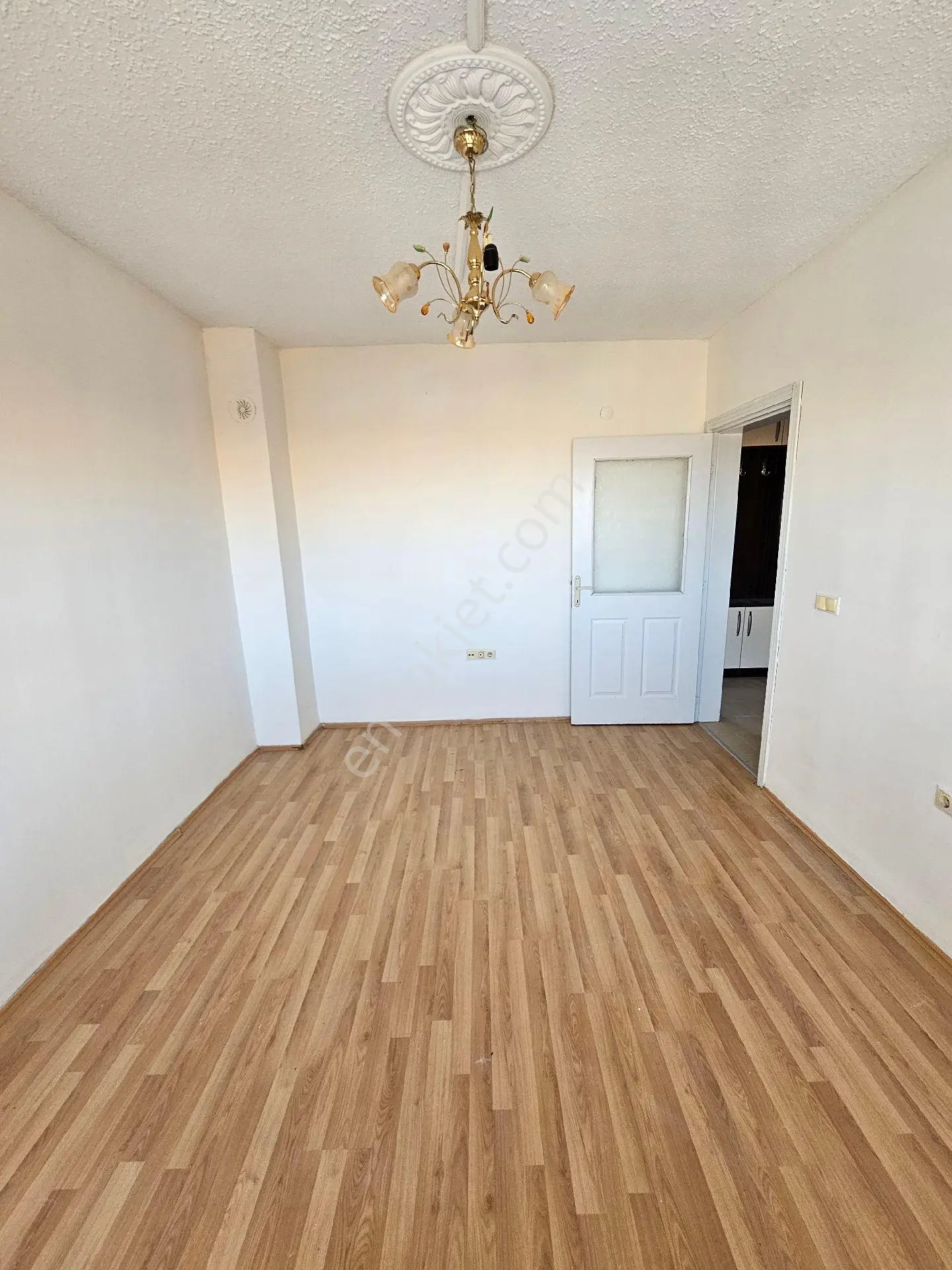 Jandarma Alayı Yanı Üniversite Civarı 2+1 Kiralık Toki Dairesi - Görsel 2