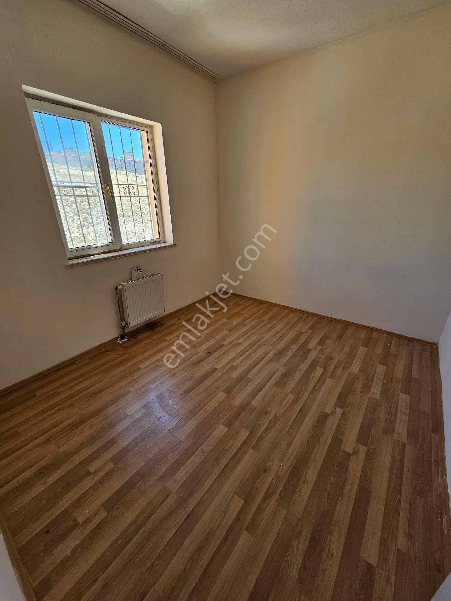 Jandarma Alayı Yanı Üniversite Civarı 2+1 Kiralık Toki Dairesi - Görsel 9