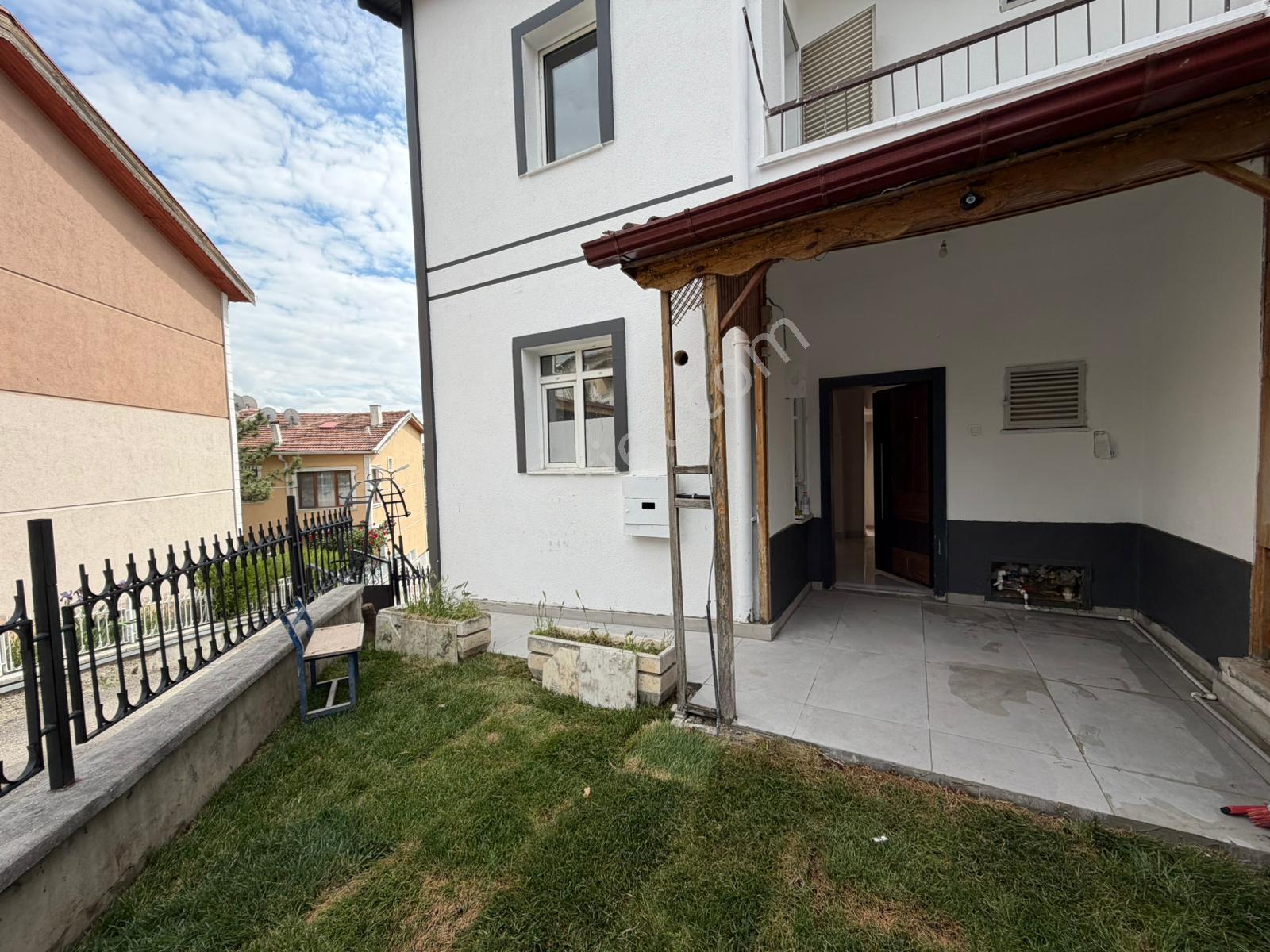 Ankent Sitesi Yenilenmiş Güvenlikli Kök Tapulu Müstakil Villa - Görsel 5