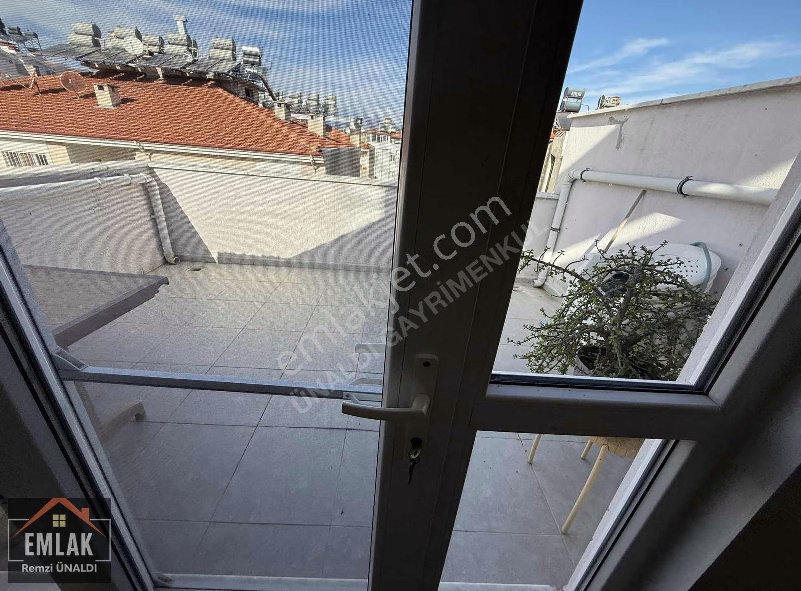 Asansörlü Çarşı Merkezde Satılık Dubleks Daire - Görsel 14
