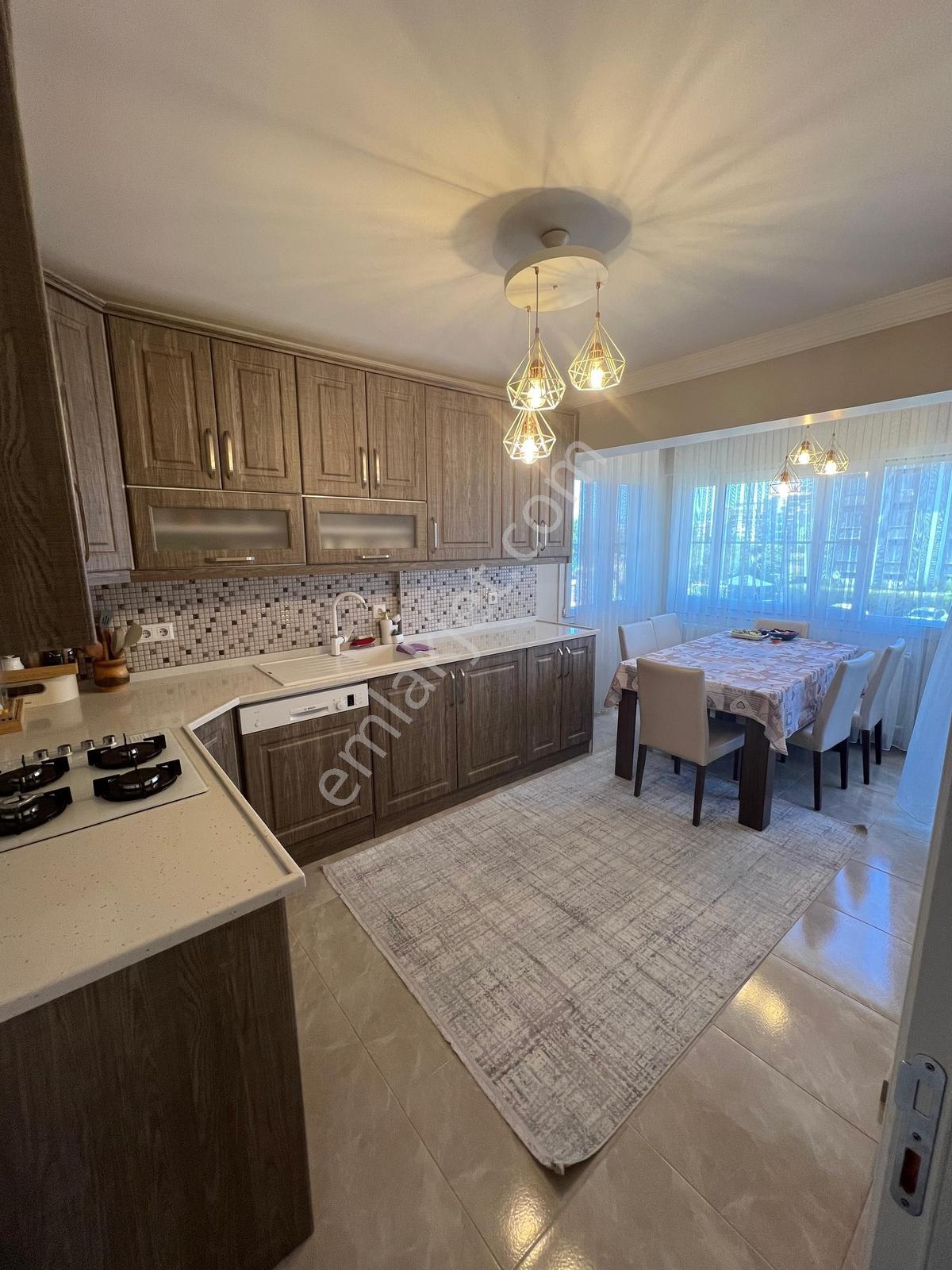 Merkezi Konum Lüks Eşyalı Doğalgazlı Kiralık 2+1 - Görsel 6