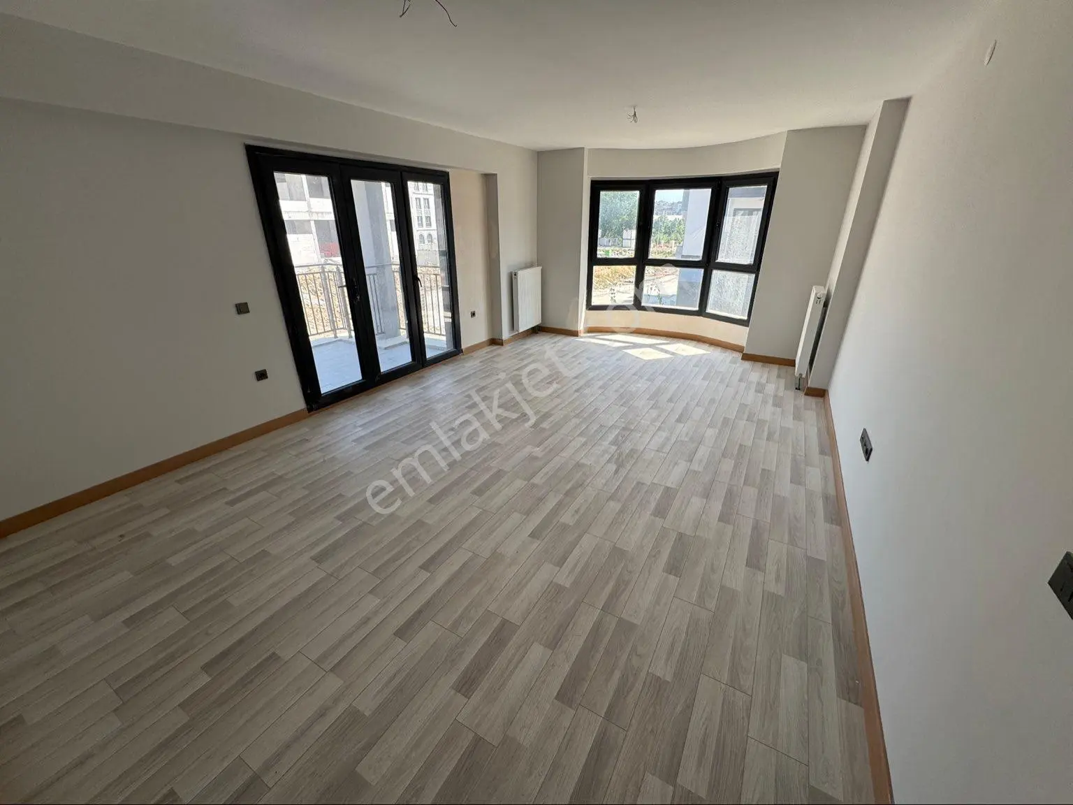 Türkiye Emlak 15 Temmuz Mh 3+1 Kredili 1.kat 130m² Satılık Daire