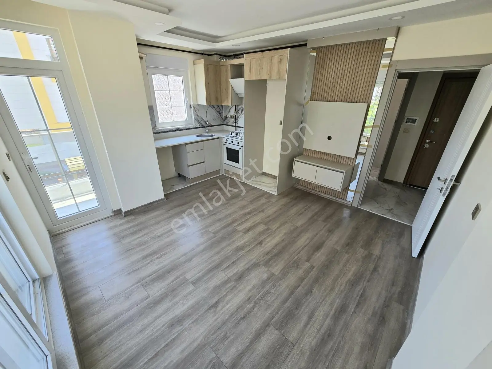 Sütçüler Mh'de Kat'ta Sıfır Satılık 1+1