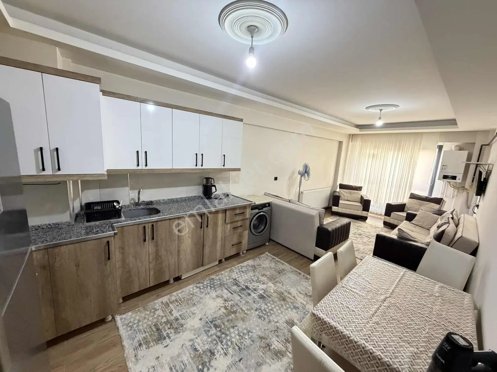 Hasan Akbulut'dan Merkezde Lüks 1+1 Eşyalı Daire