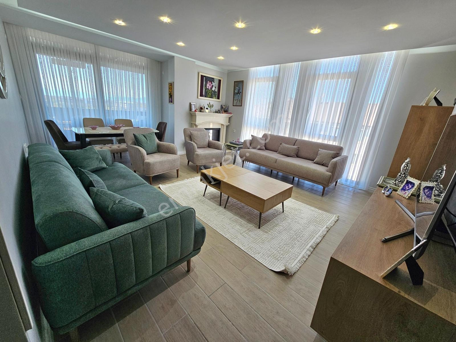 Hak Emlak'tan Hamidiye Mahallesinde Kiralık 3+1 Ultra Lüks Daire - Görsel 18