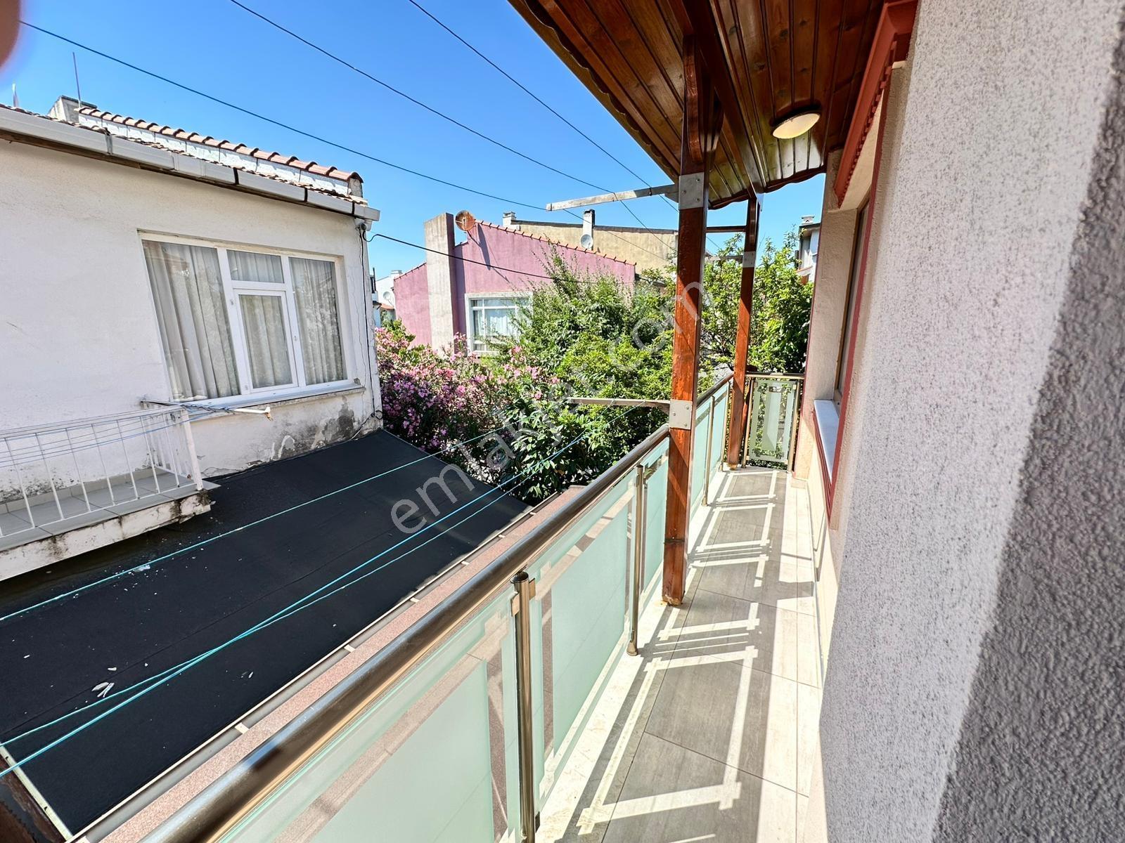 Selimpaşa Denize Sıfır Yenilenmiş 4+1 Tripleks Satılık Villa - Görsel 24