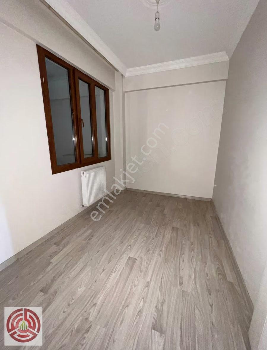 Emir Grup'tan Muradiye'de Satılık 2+1 Bahçeli Ön Cephe Daire - Görsel 6