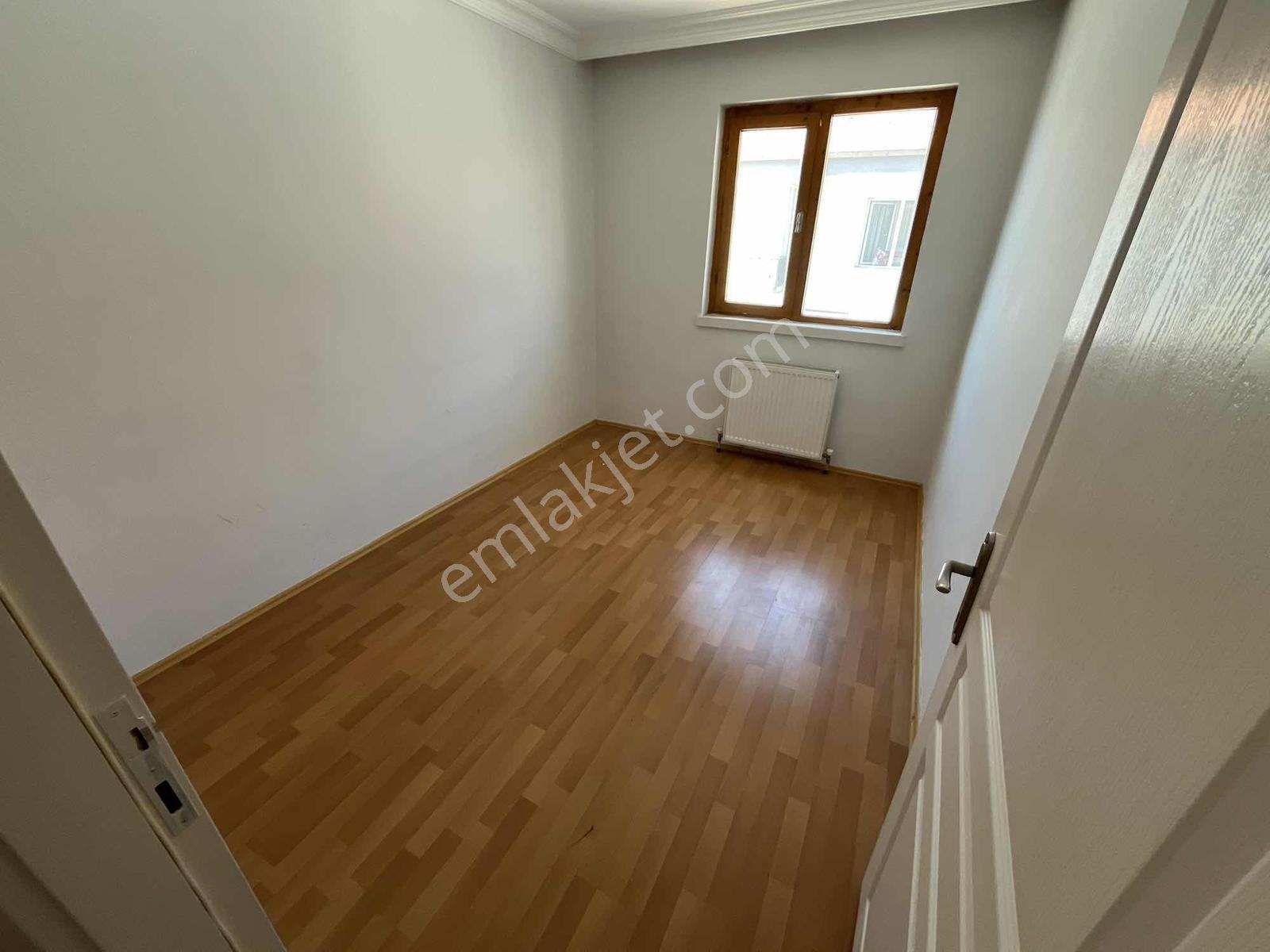 Mülk Emlak Ofisinden Oturuma Hazır Kiralık Fırsat Dairesi !! - Görsel 3