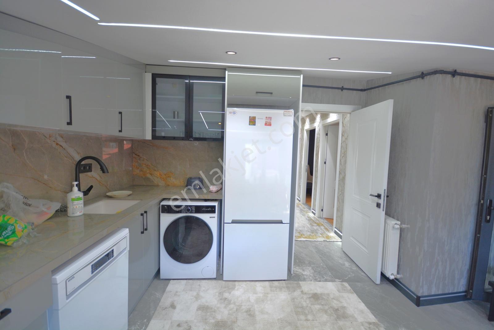 Satılık 160 M2 Eşyalı Özel Yapılmış Dekorlu 6+1 İki Tane Daire - Görsel 24