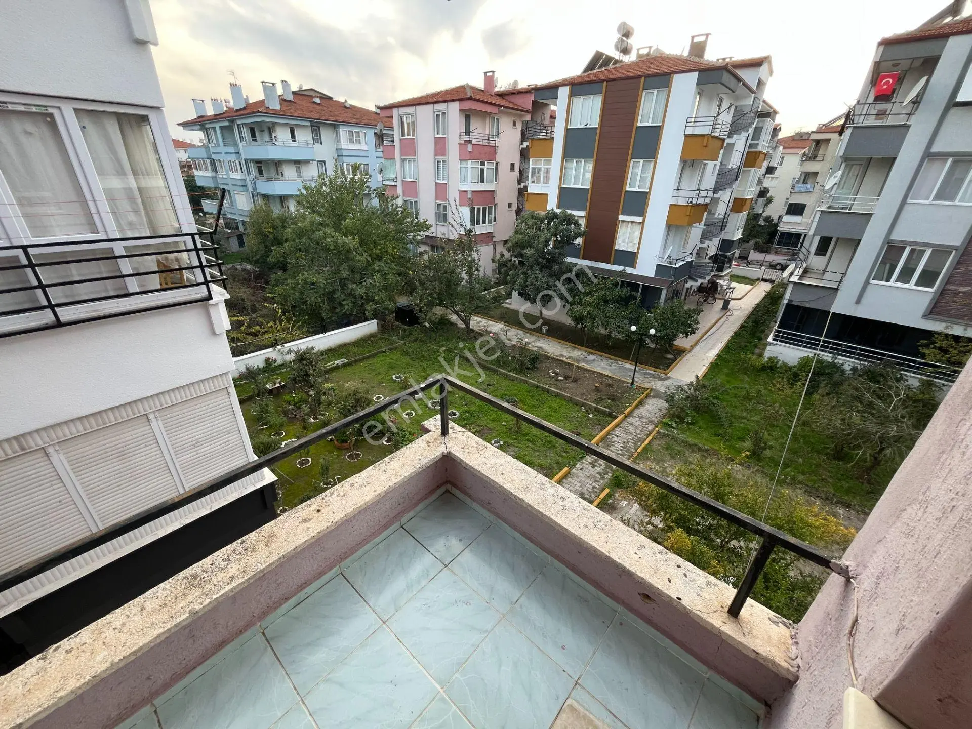 Güç'ten Akçay'da Ege Kafe Mevkii Denize Yakın Full Eşyalı Arakat 2+1 Satılık Daire - Görsel 24