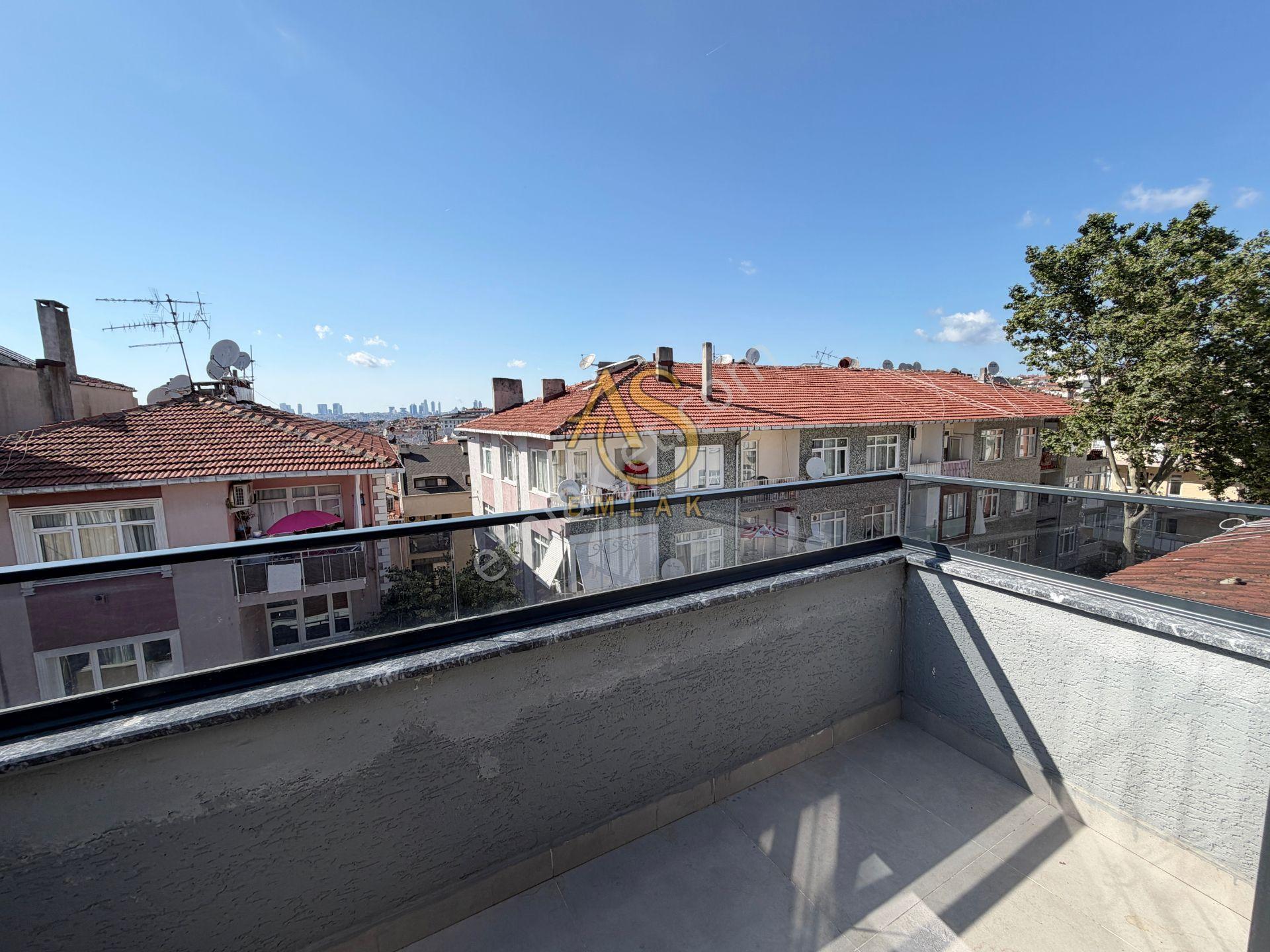 As Emlaktan 1+1 Yeni Bina Bağlarbaşı Metroya Yakın Teraslı Daire - Görsel 8