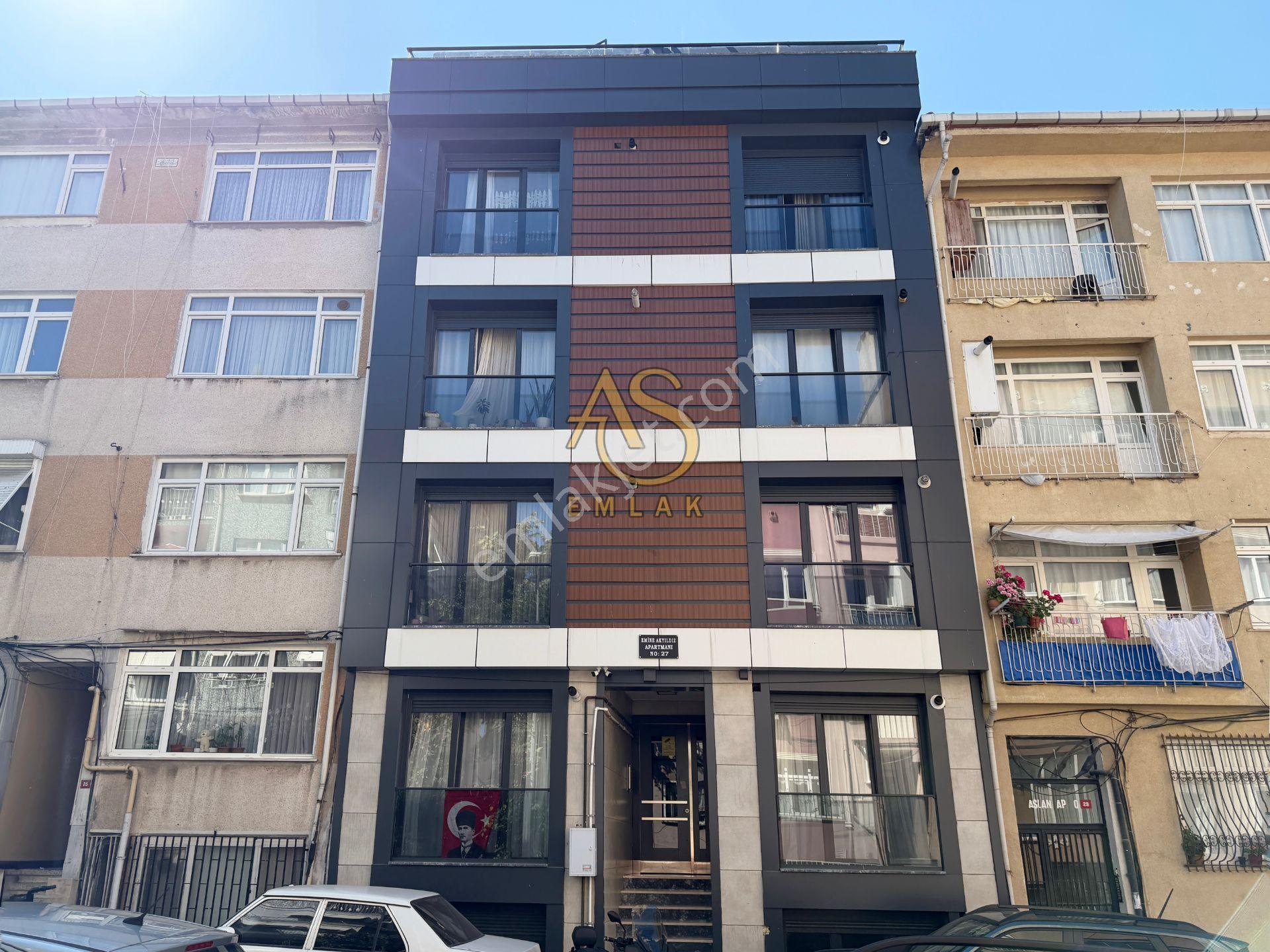 As Emlaktan 1+1 Yeni Bina Bağlarbaşı Metroya Yakın Teraslı Daire