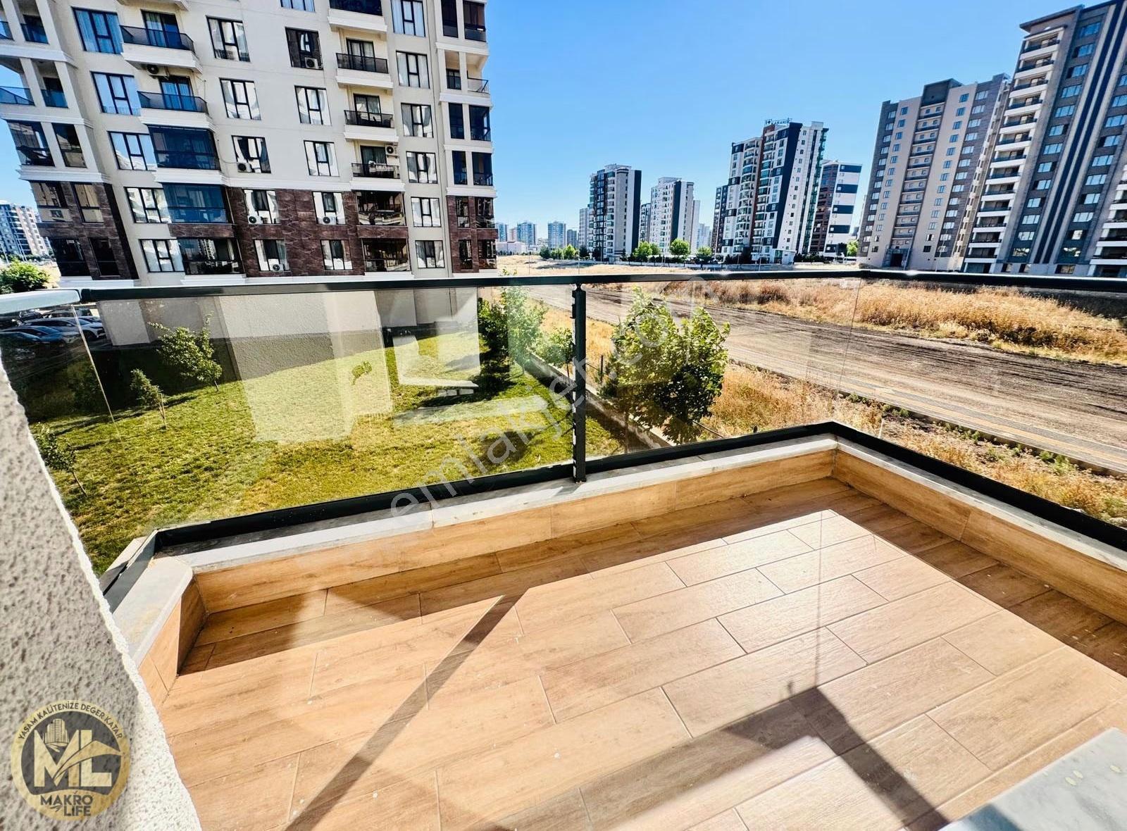 Mastfrost Caddesı Ile Wınston Avm Arasında 3.5+1 Satılık Daire - Görsel 15