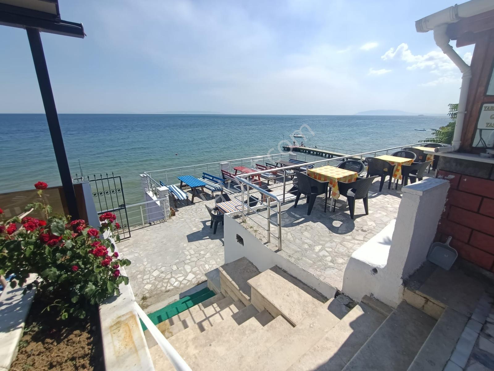 Site İçerisinde Denize Sıfır Dublex Full Eşyalı Kiralık Yazlık - Görsel 17
