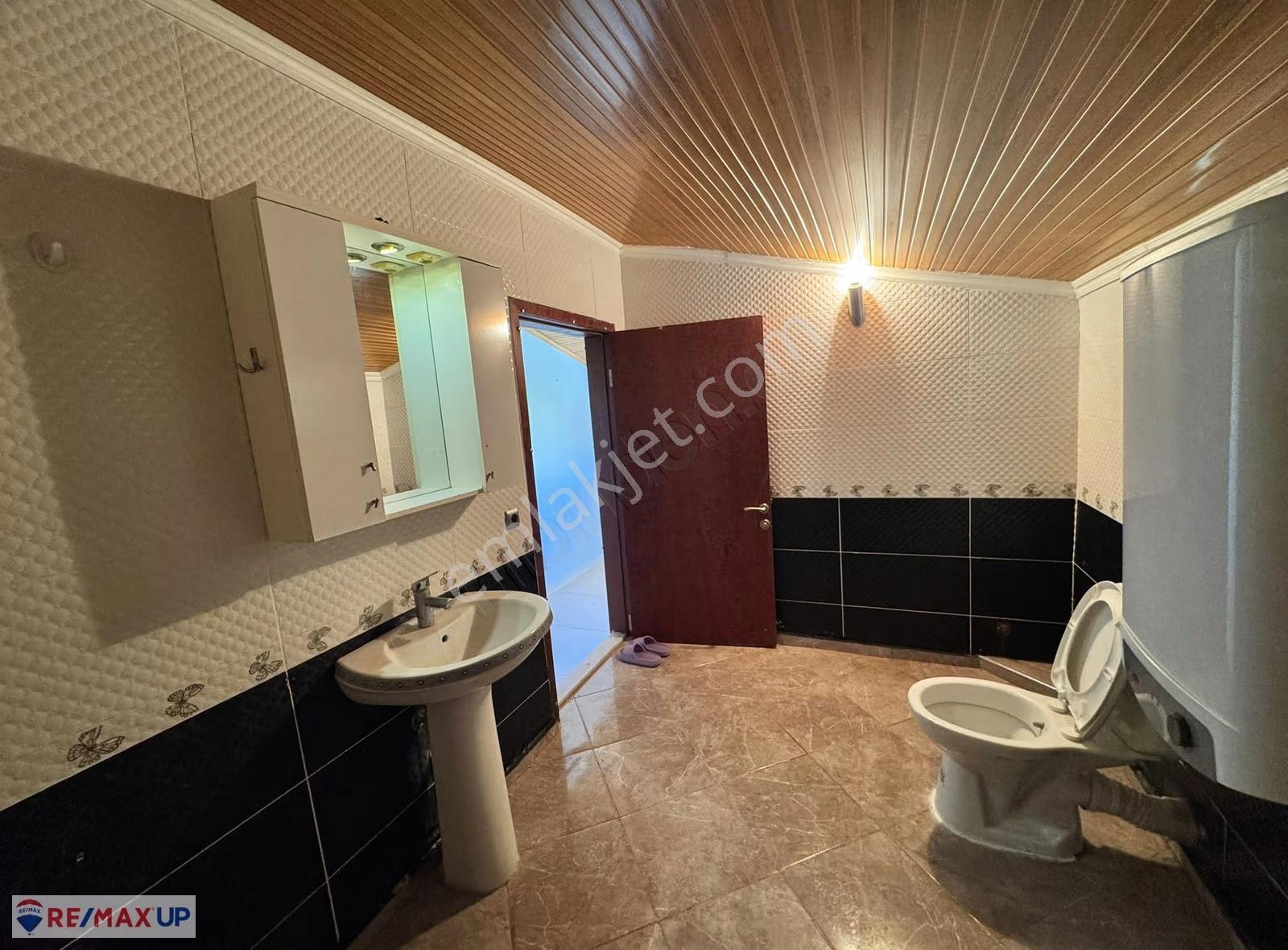 Mordoğanda Cadde Üzeri 140 M² Eşyalı 2+1 Sezonluk Kiralık Daire - Görsel 18