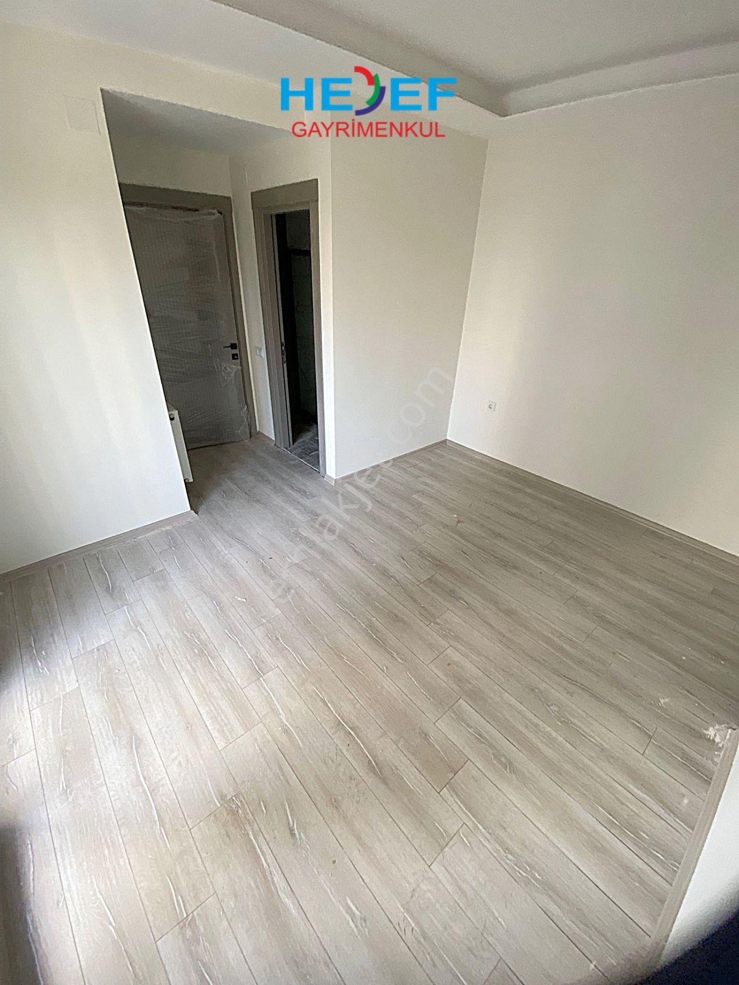 Hedef'ten Akdeniz Mah'de Site İçerisinde Havuzlu 4+1 Daire - Görsel 15
