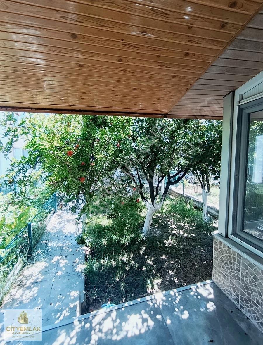 Salihleraltı Maviköy Sitesinde Sahile 200 M Full Eşyalı Villa - Görsel 19