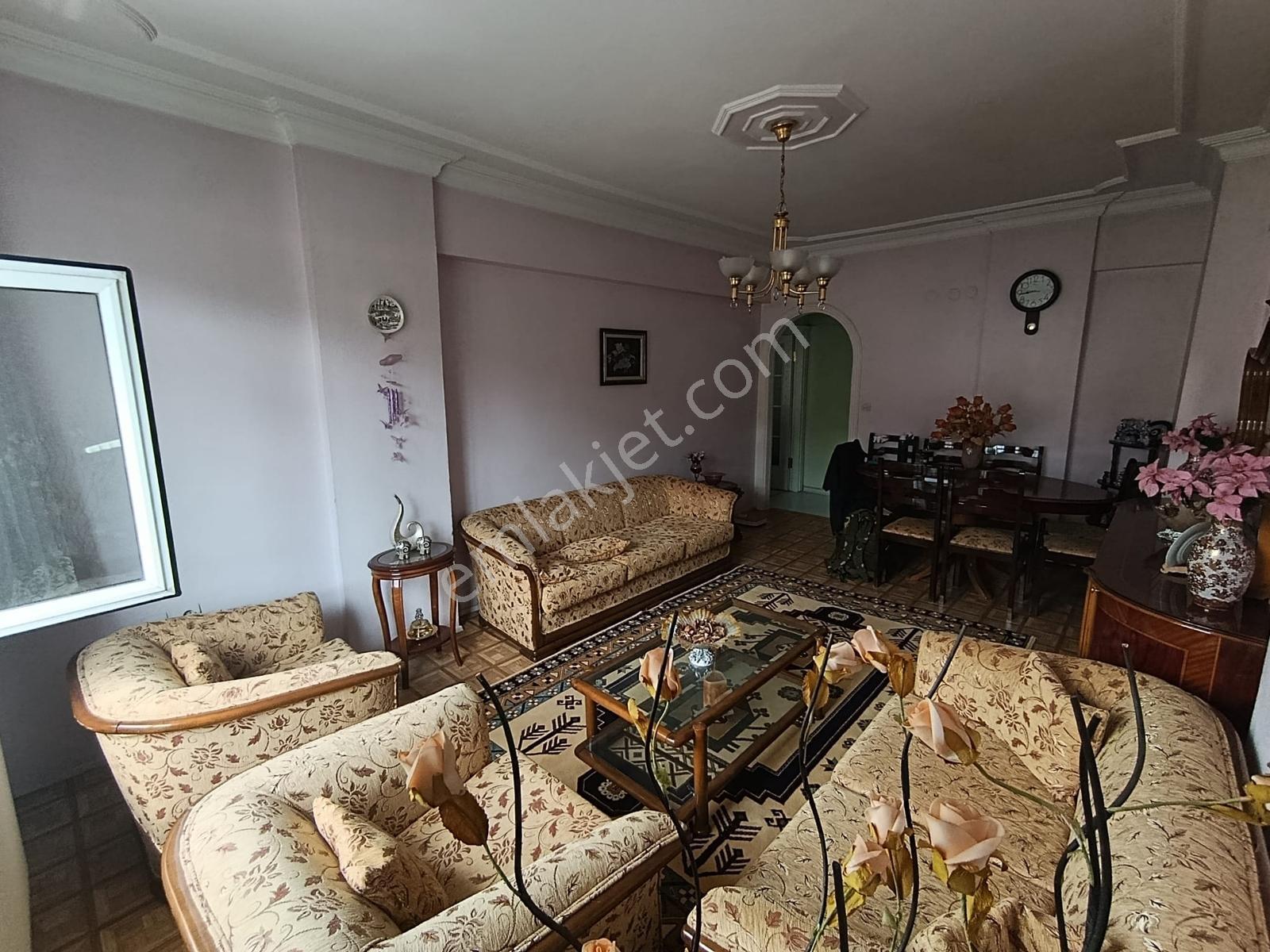 Güzeltepe, Belediye Blokları Kiralık Eşyalı 2+1 Daire - Görsel 3