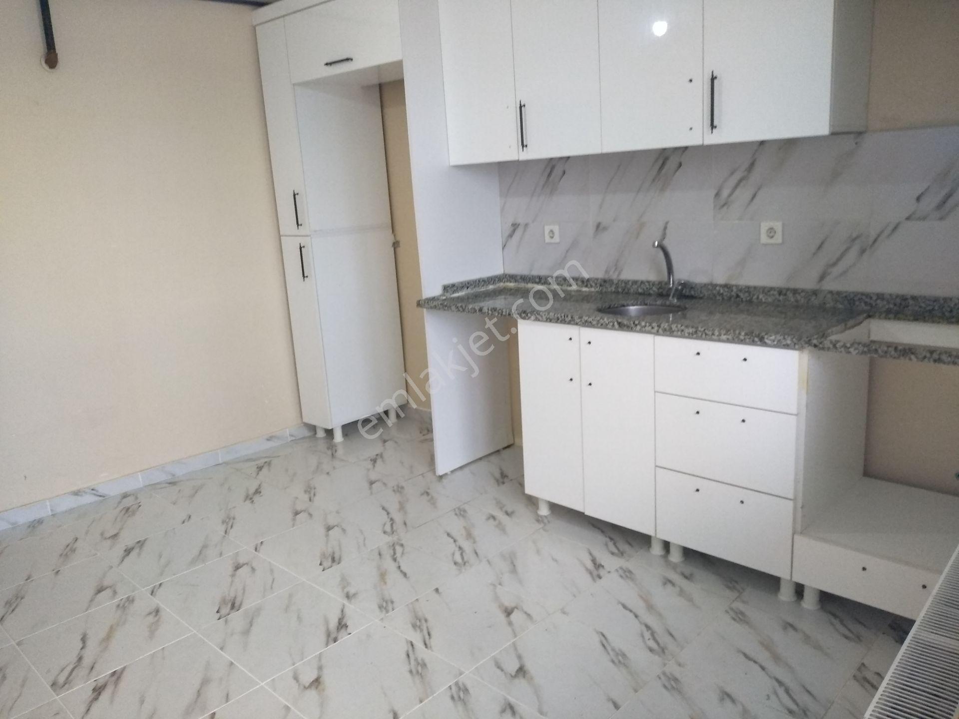 Memiş Emlaktan Eyüpsultan Akşemsettin Mah 2+1 100m2 Kiralık Daire